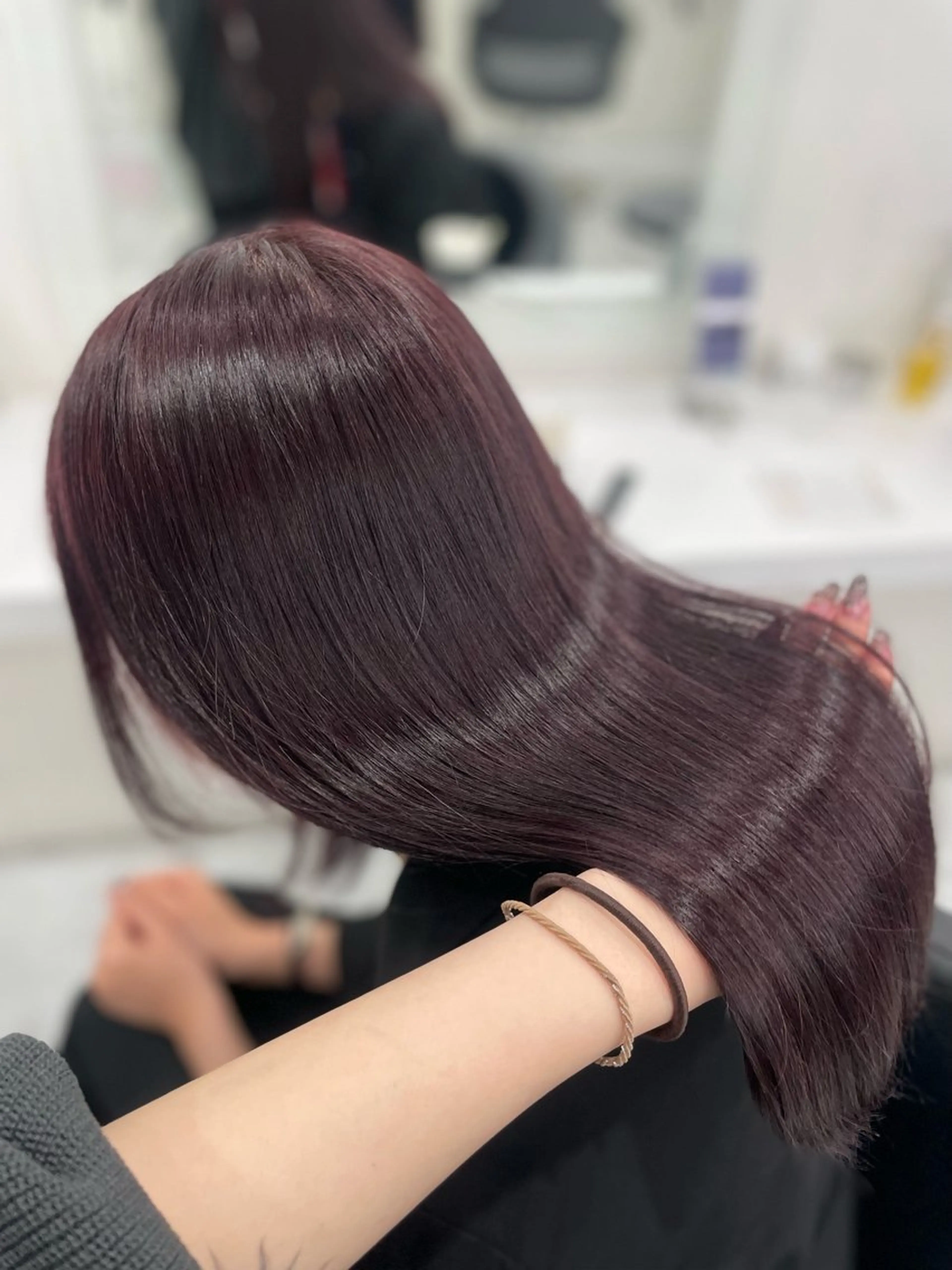 ロング カラー ハイトーン🤍ブロン ド🤍MISAKIのヘアスタイル