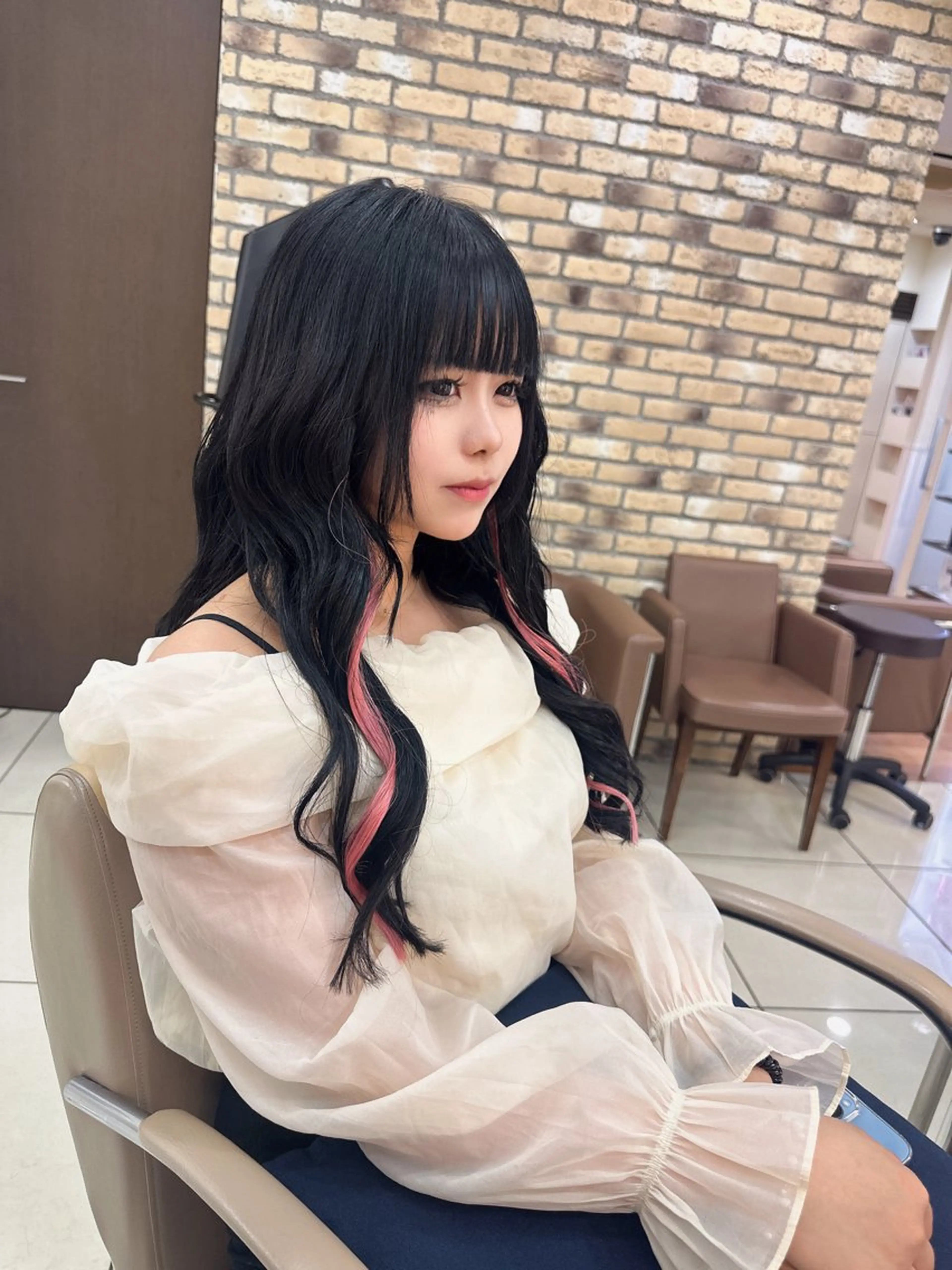 ラウンドマッシュシャ ドウニュアンスパーマのヘアスタイル