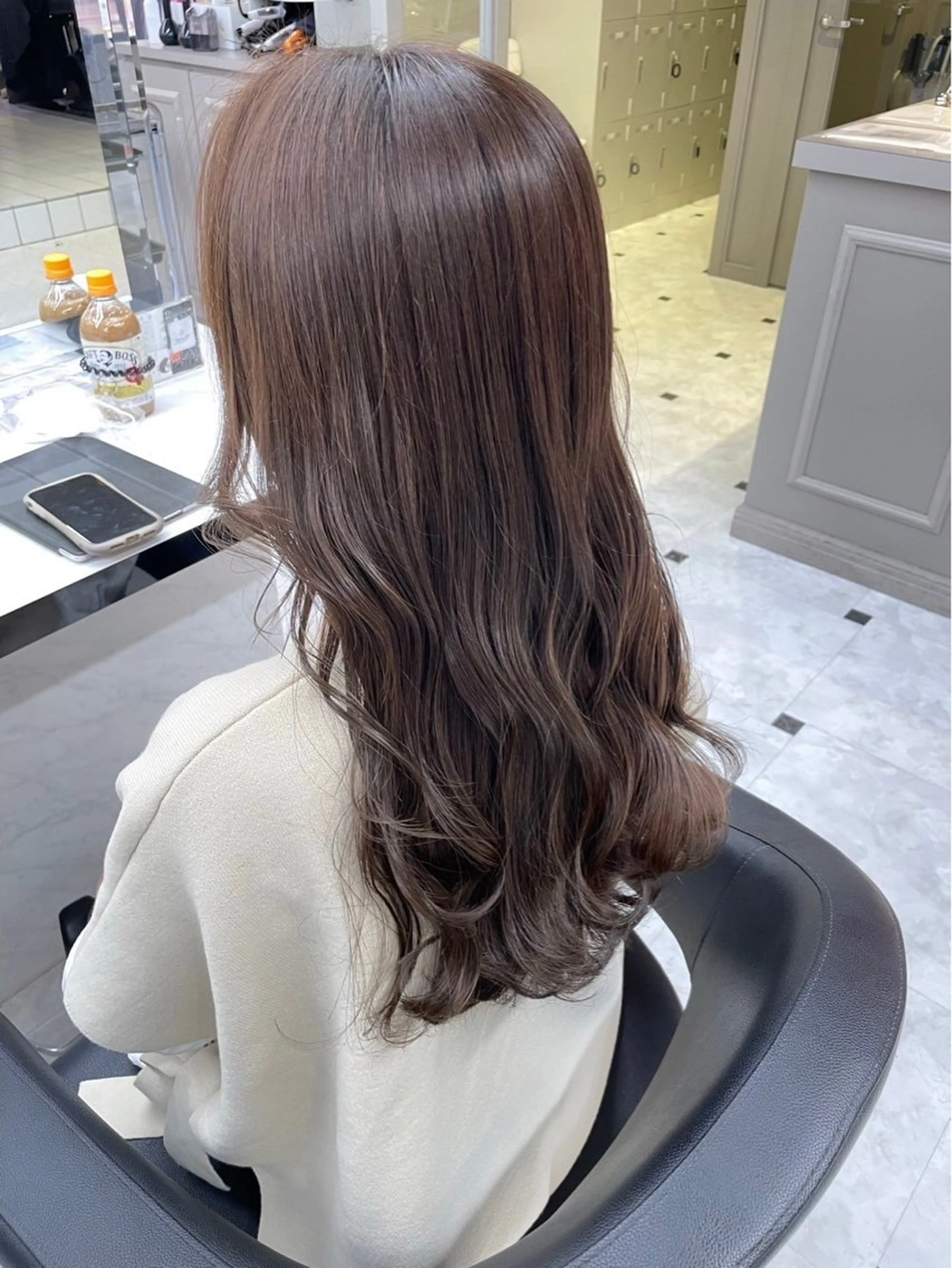 ロング カラー ヘアアレンジ ブリーチ グレージュ ブリーチなしカラー 髪質改善 ロング 韓国風🤍グレ ージュ🤍たくみのヘアスタイル
