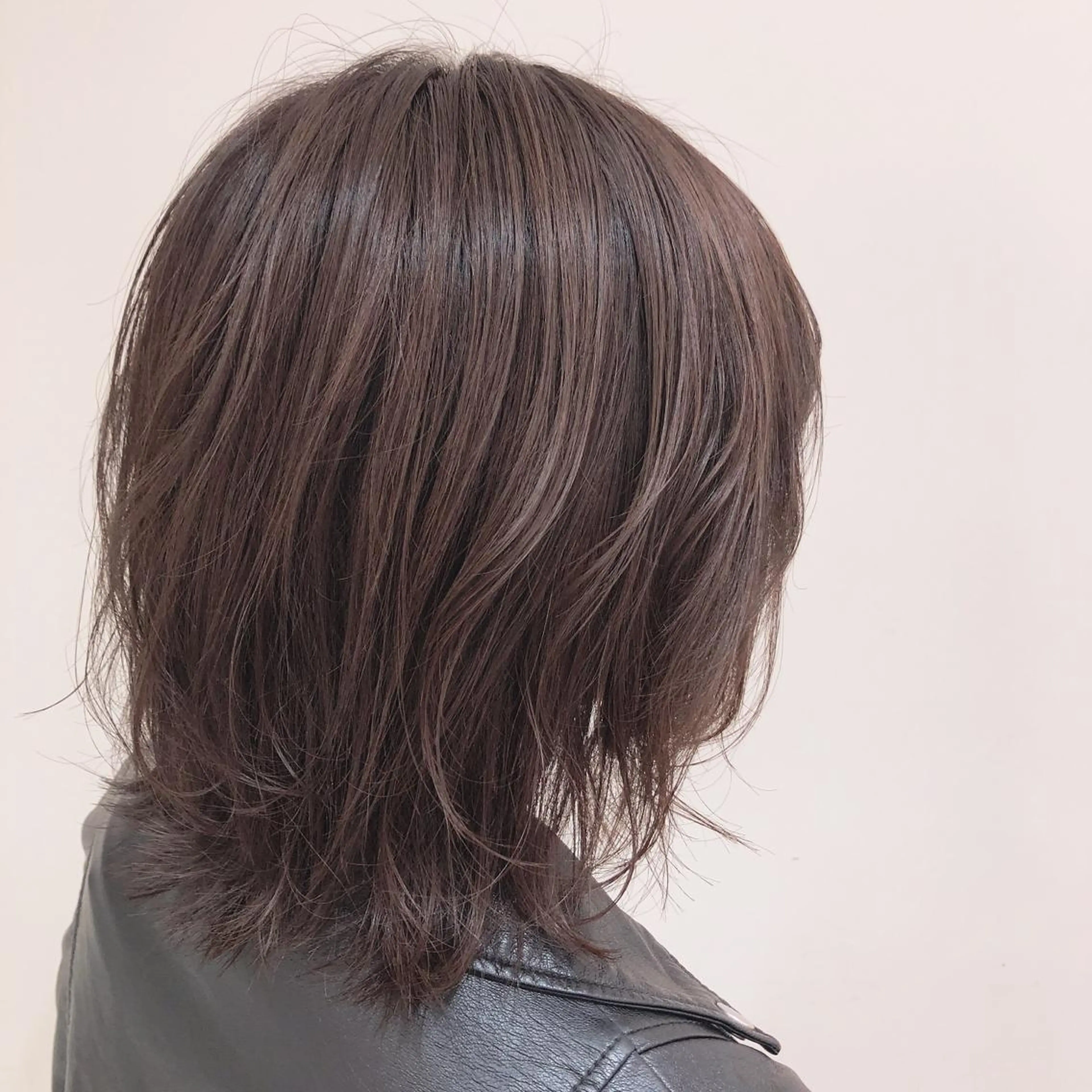 ショート カラー 野村 さなみ✨ぱっつんボブのヘアスタイル