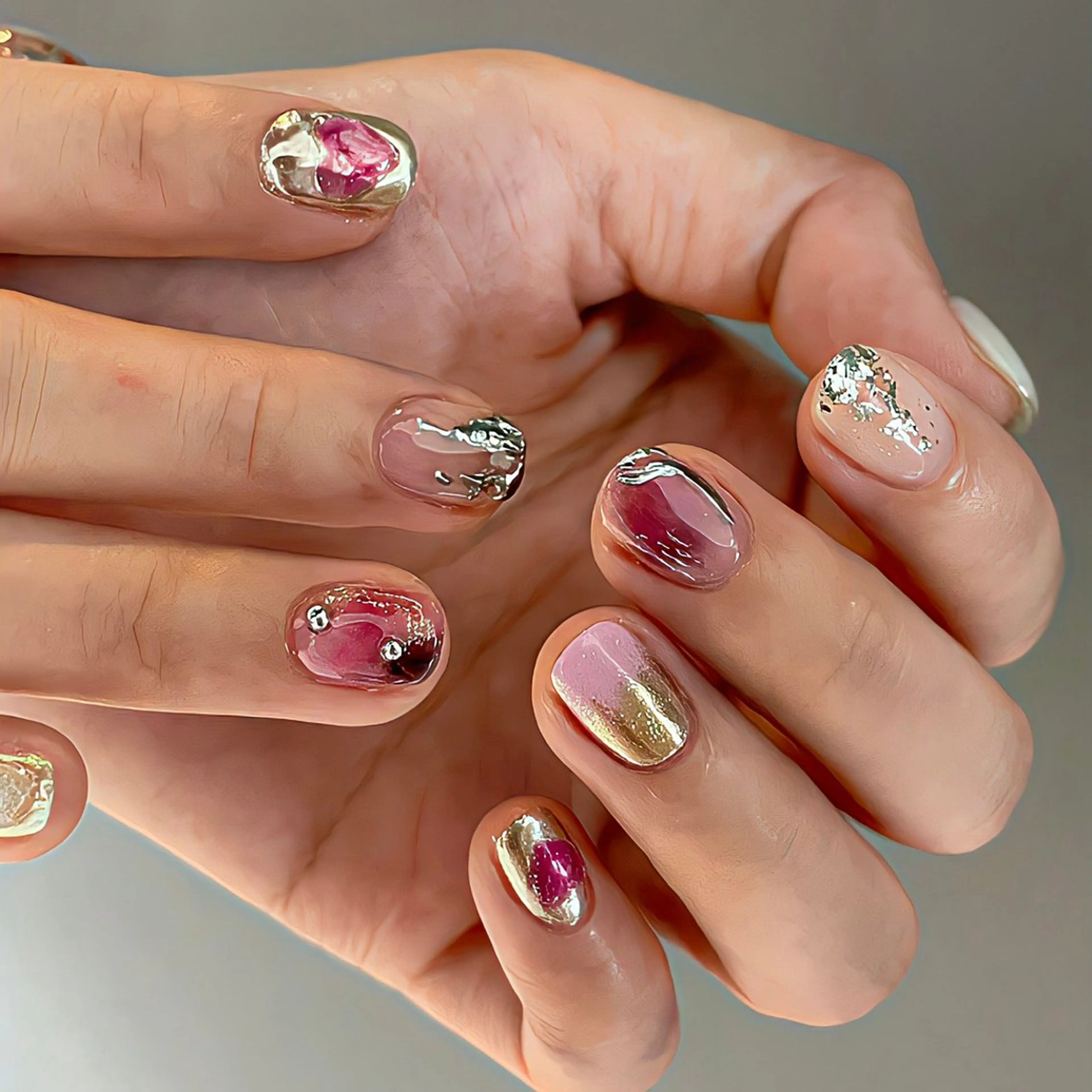 ネイル 長さ出し フットネイル フレンチネイル ジェルネイル ガラスフレンチ ハンドネイル フットネイル ハンドケア More Glam渋谷店のネイルデザイン