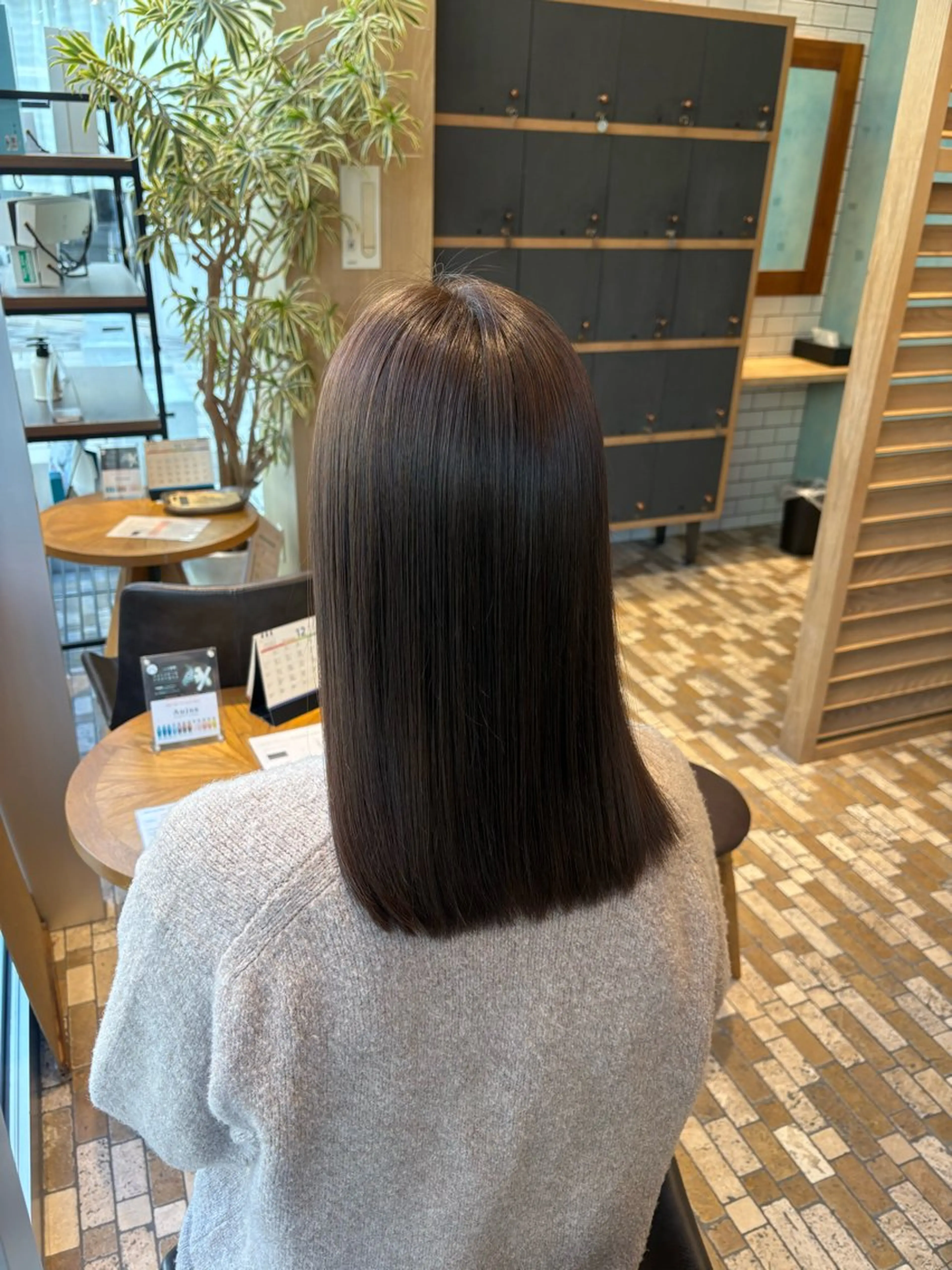 セミロング カット ヘアカラー Lolonois 森ノ宮/RINのヘアスタイル