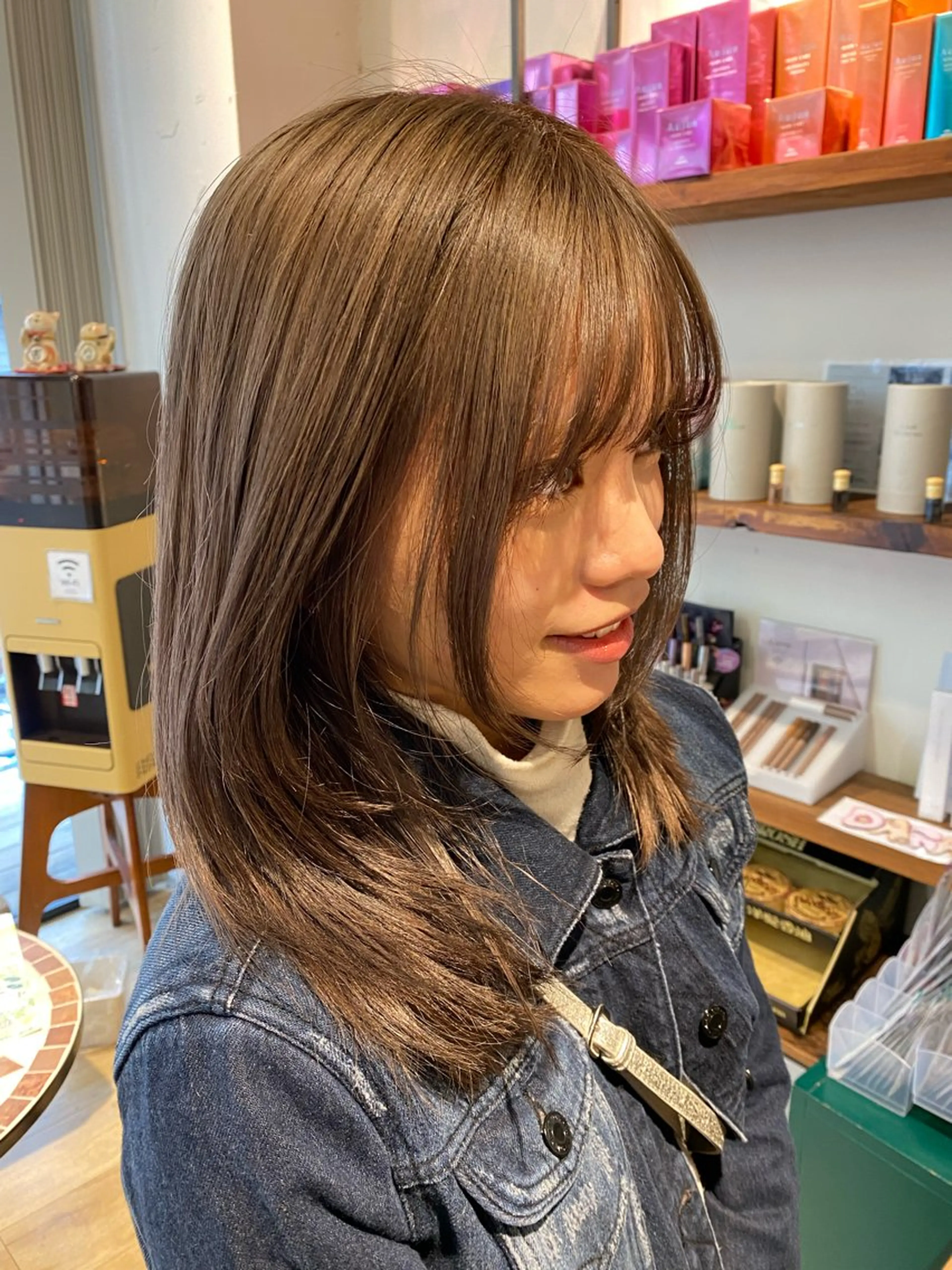 セミロング ヘアカラー ナチュラルヘア🫧 ナナミのヘアスタイル