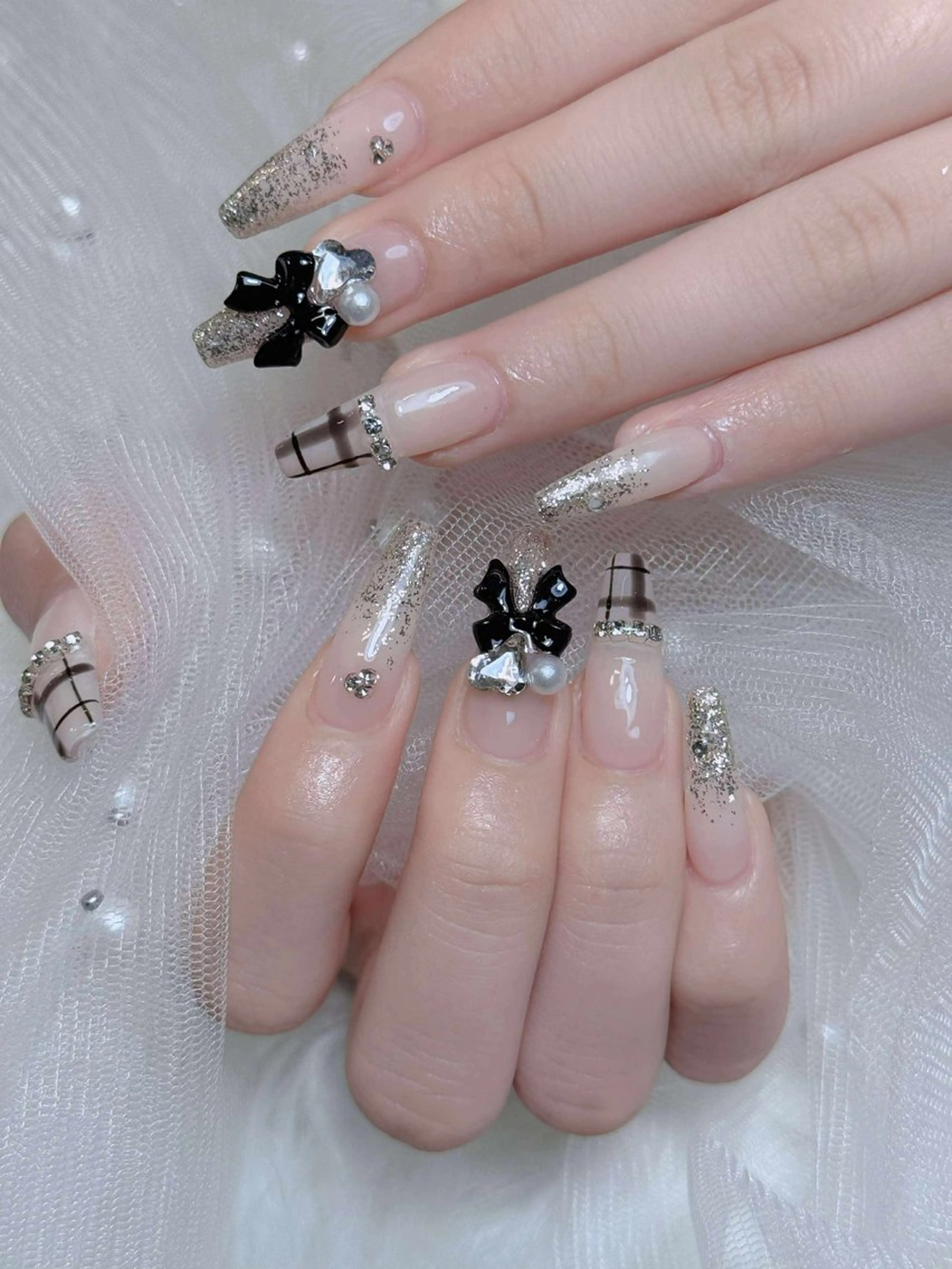 ネイル オーロラネイル チークネイル フットネイル フレンチネイル ハロウィン ハンドネイル Lumi Nail 新大久保3‘のネイルデザイン