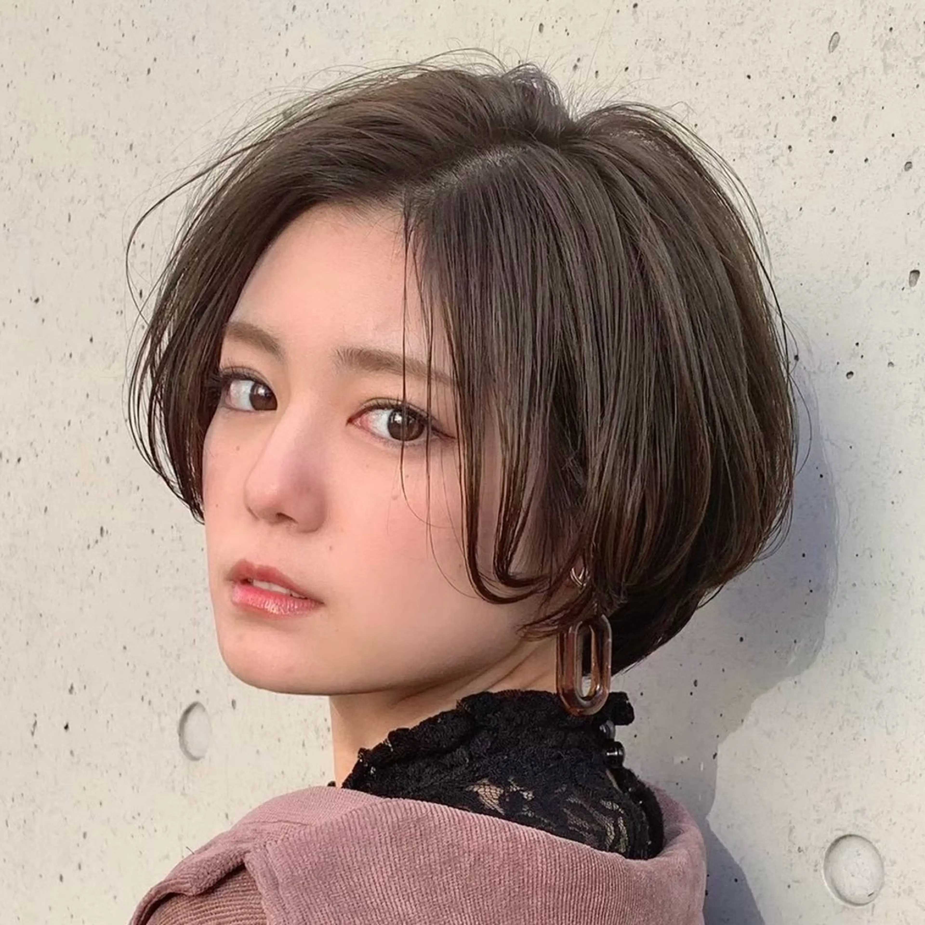 ショート ショート/レイヤー/ 縮毛矯正/ 渡邊莉玖のヘアスタイル