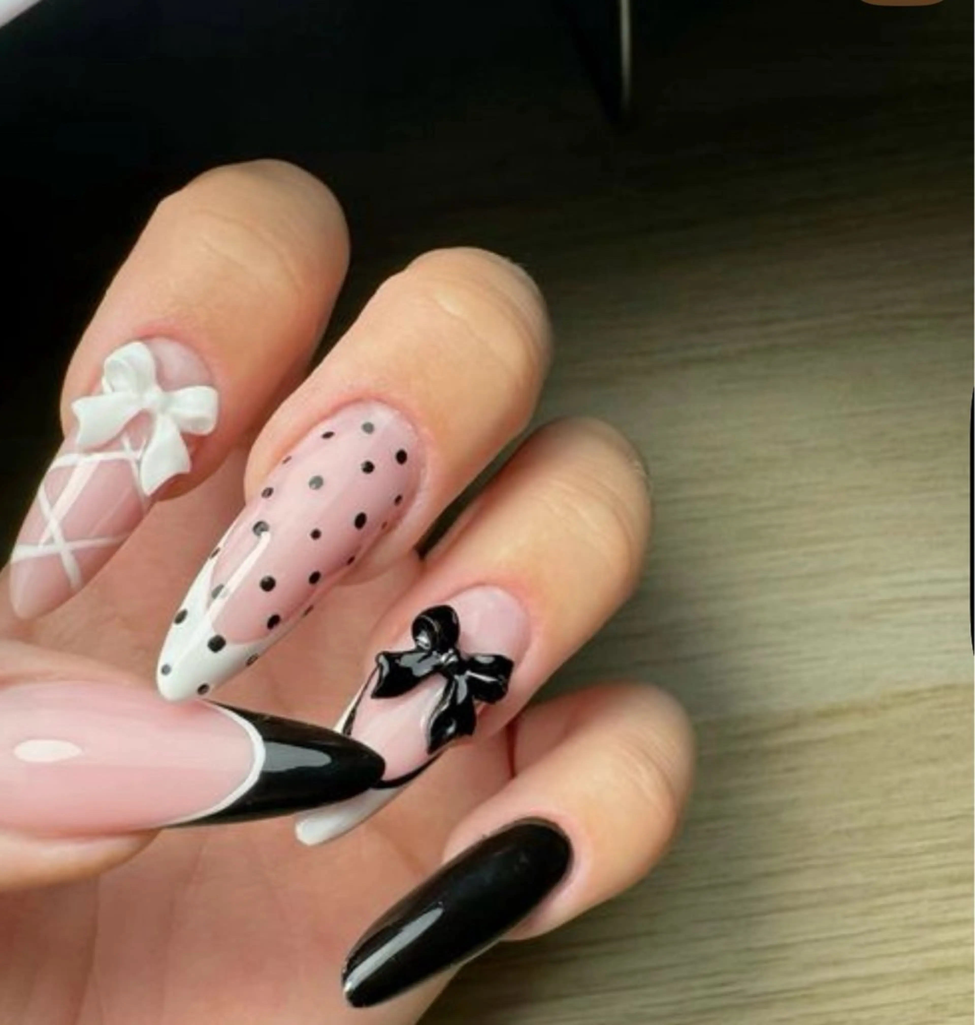 ネイル アートネイル フットネイル フレンチネイル ジェルネイル 韓国ネイル ハンドネイル フットネイル ハンドケア Kawaii Nail Salon所属・Kawaii-jp Tomisatoのネイルデザイン