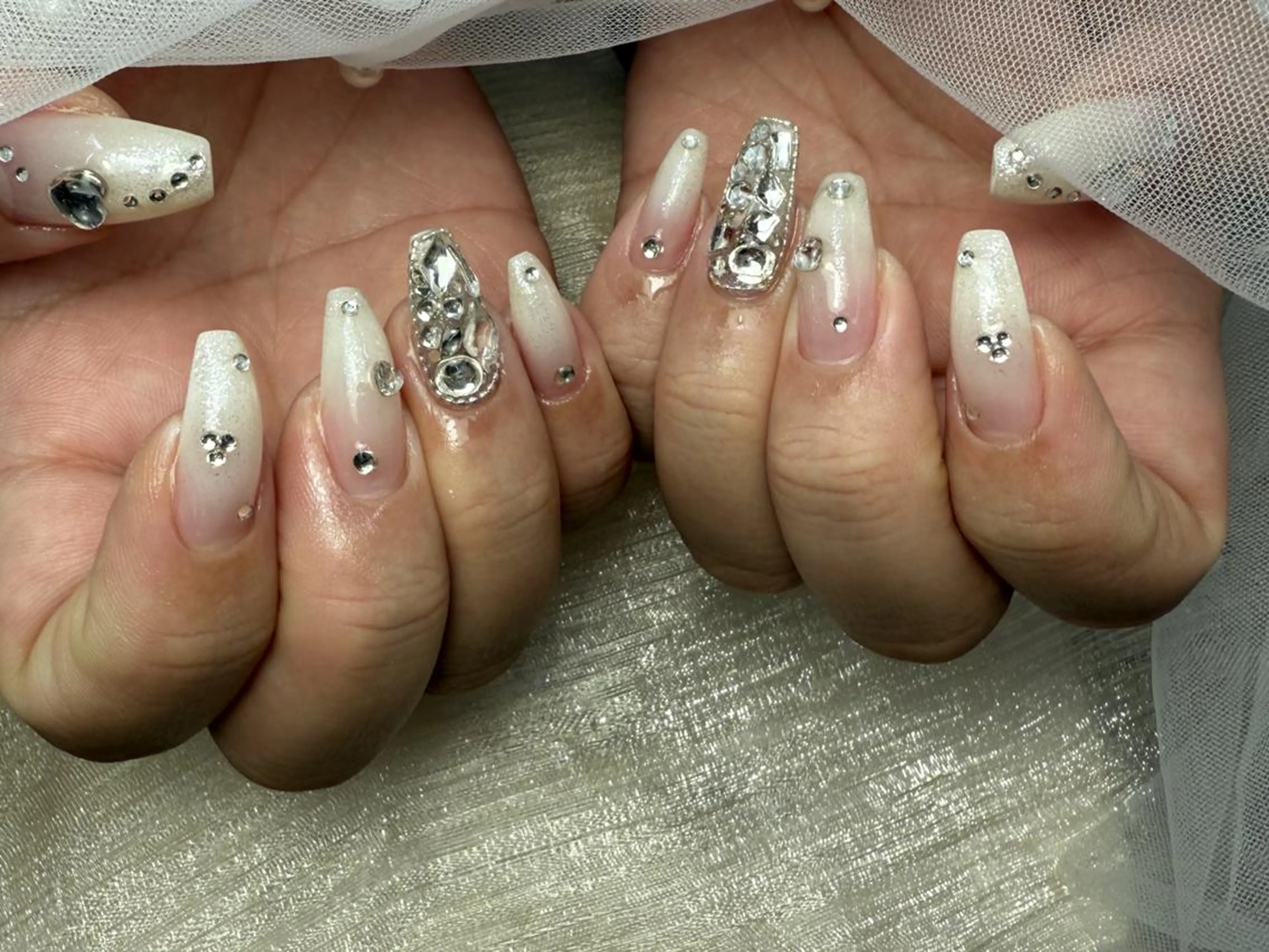 ネイル クリアネイル ストーンネイル ハンドネイル ToliyDeliy Nail Salonのネイルデザイン