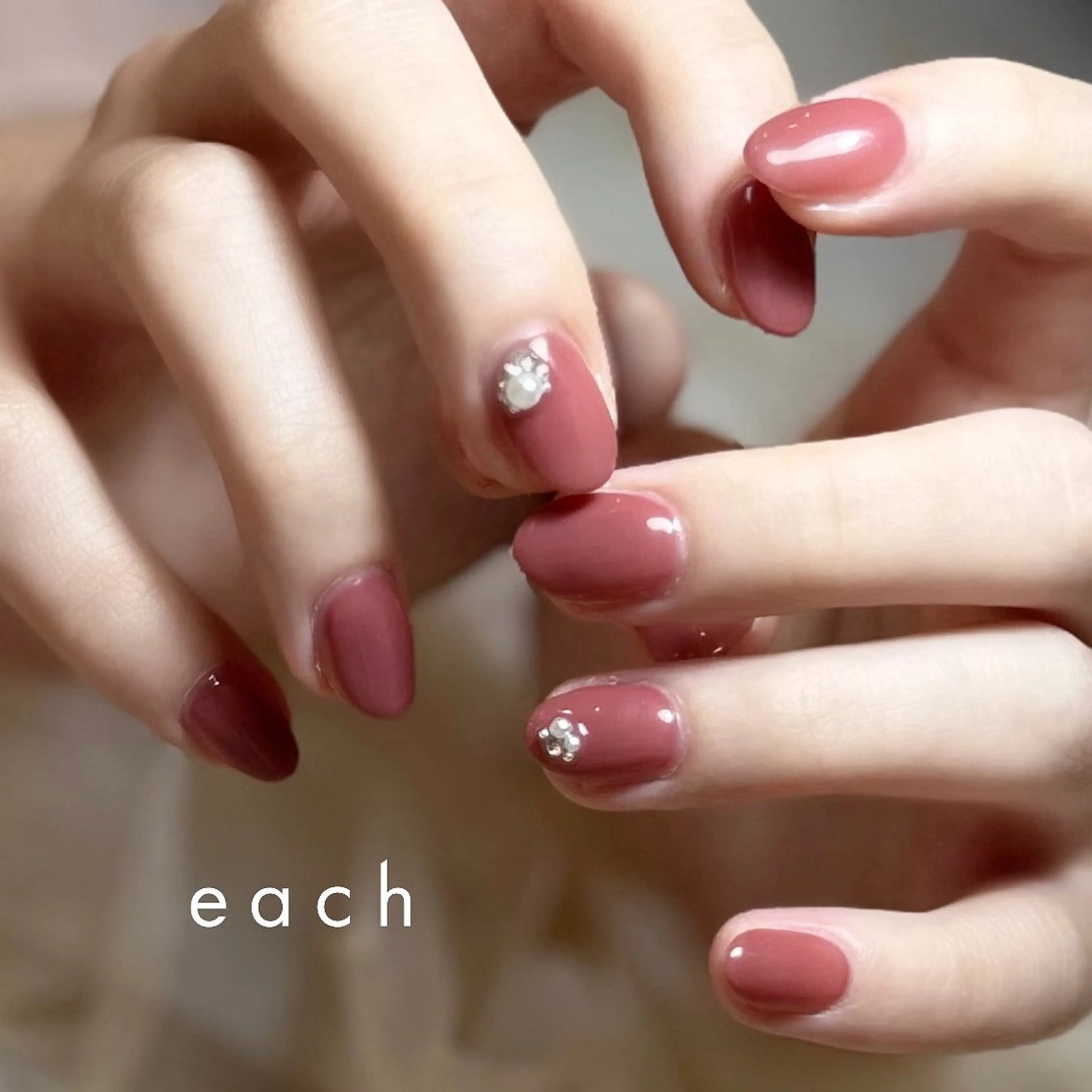 ネイル ワンカラーネイル 𝒆𝒂𝒄𝒉 kanako 🕊のネイルデザイン