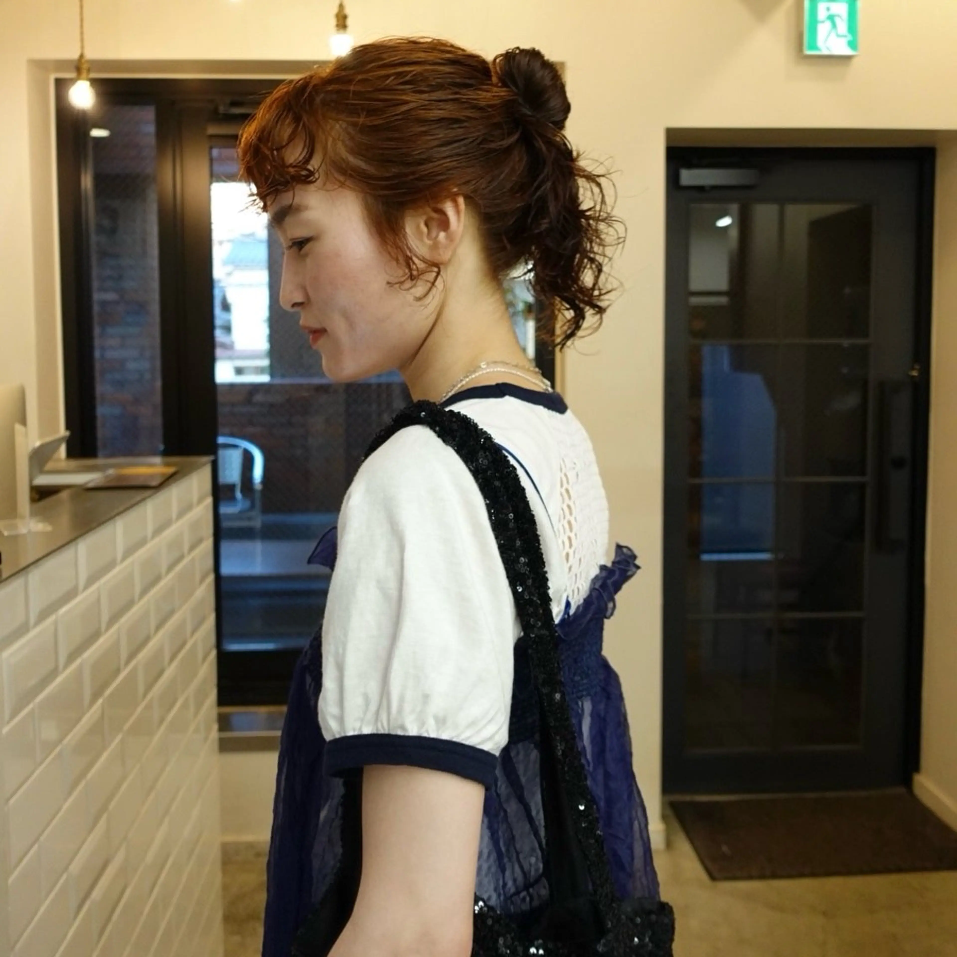 セミロング カラー パーマ ヘアアレンジ セミロングパーマ オレンジ カット ヘアカラー パーマ 🌐サトウ リョウ🌐のヘアスタイル