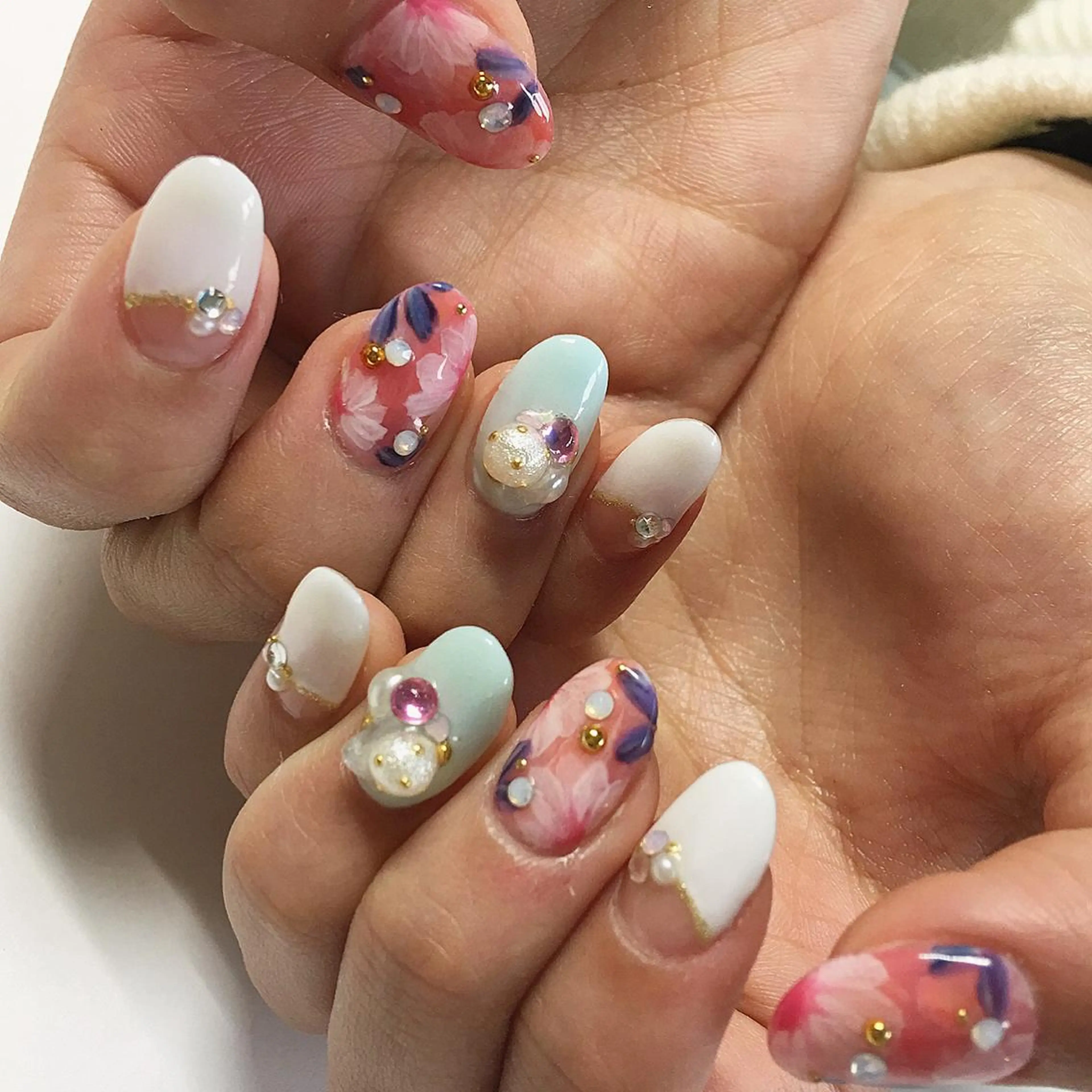 ネイル Twinkling( private salon)所属・伊藤 京香のネイルデザイン