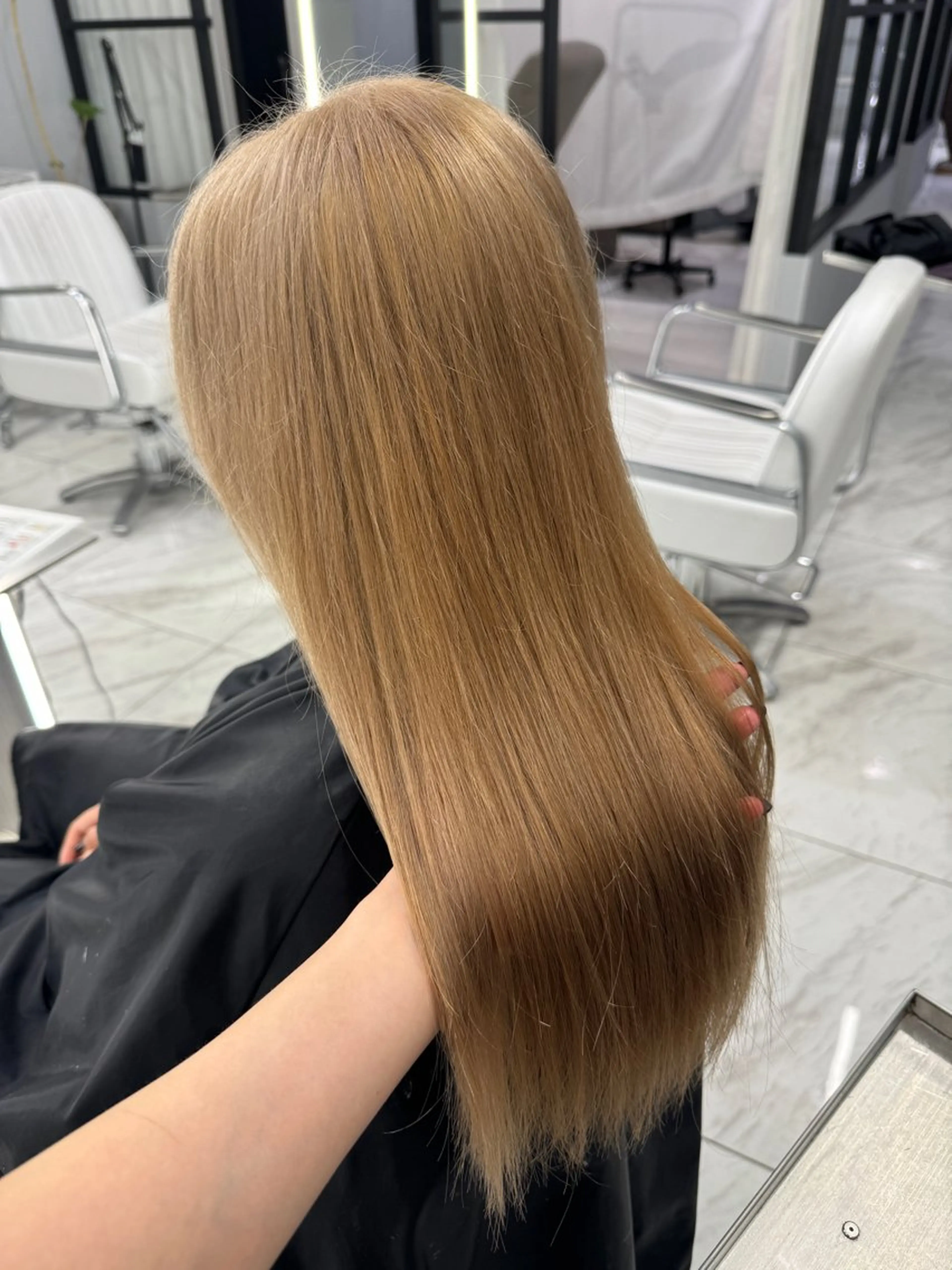 ロング カラー 艶 ケアブリーチ 🎀🩵RISAのヘアスタイル