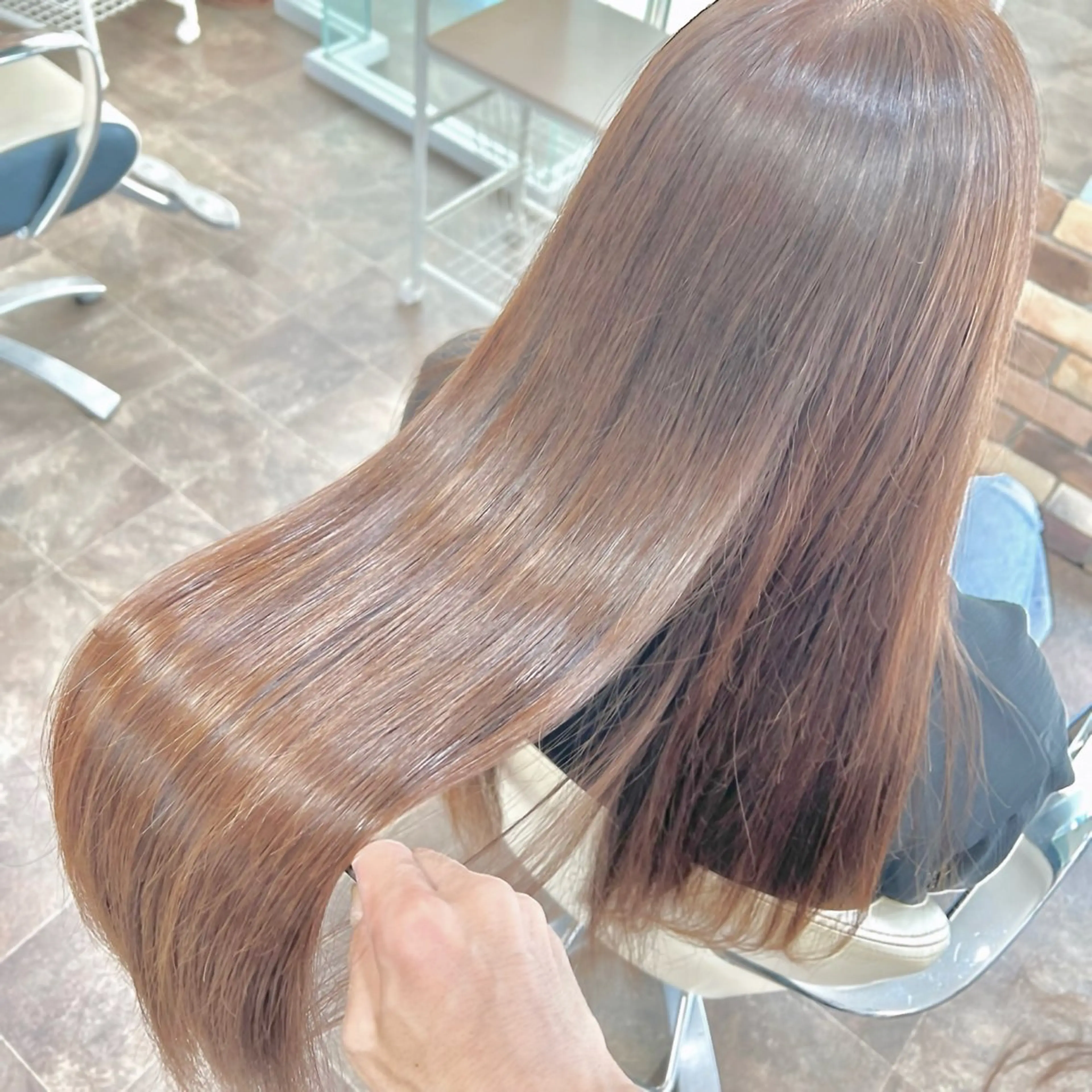 ロング カラー パーマ 髪質改善 縮毛矯正 カット ヘアカラー 縮毛矯正 トリートメント スパークヘア所属・大人女性の縮毛矯正/ お手入れ簡単/馬渕樹のヘアスタイル
