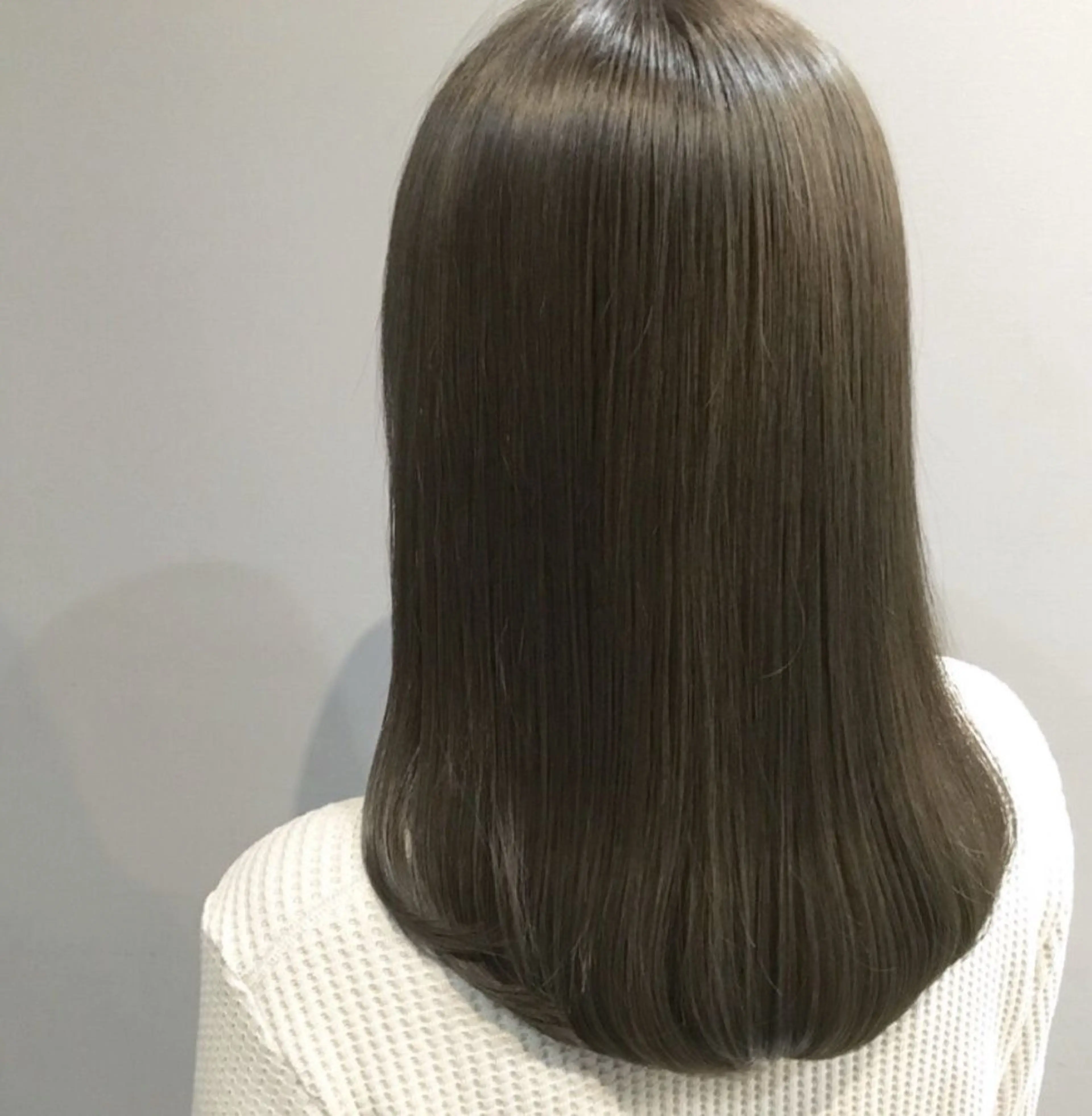 セミロング カラー ブラウンカラー 透明感カラー オリーブブラウン ヘアカラー SHIAN 🎀RUI🎀のヘアスタイル