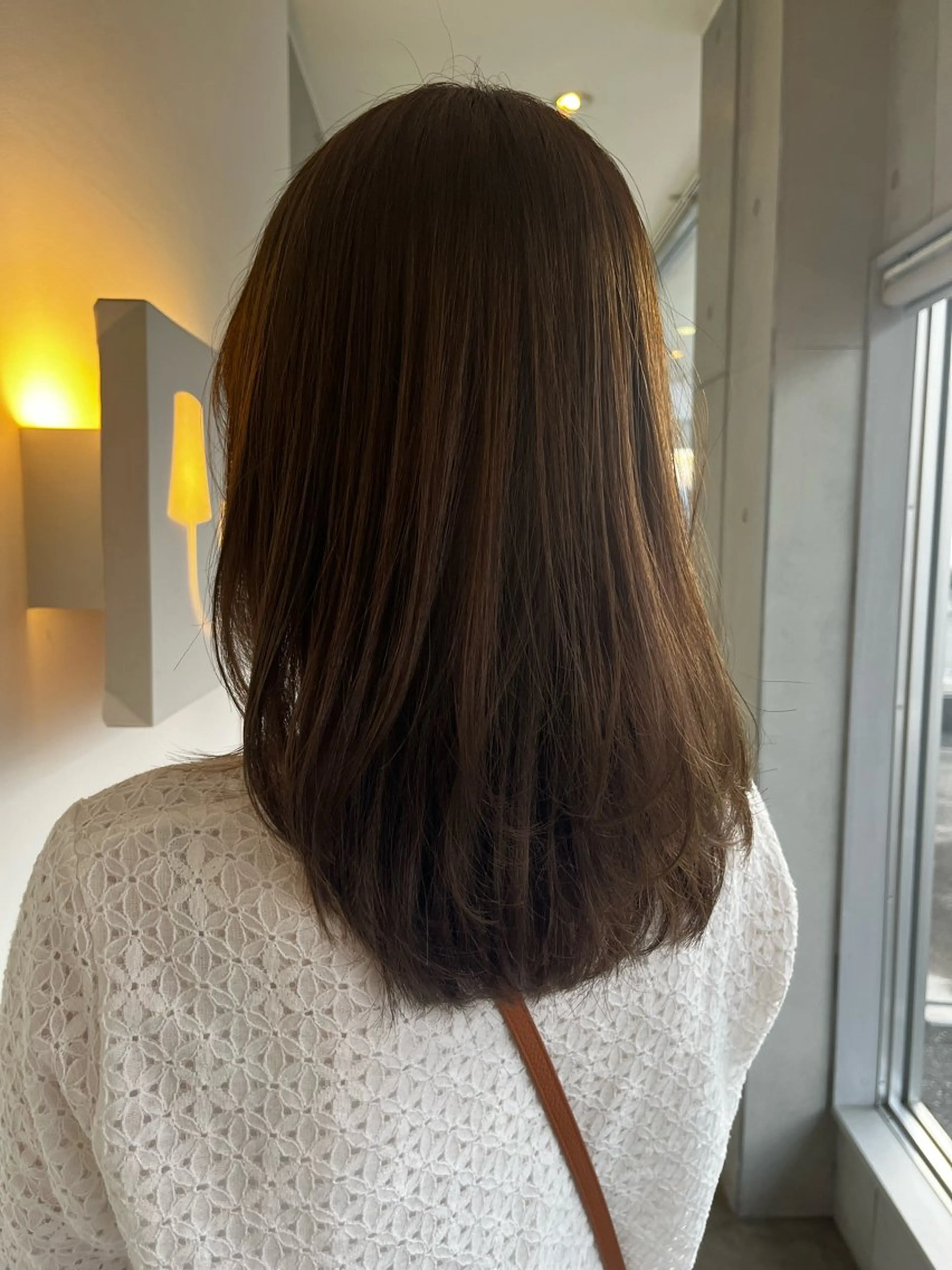 ミディアム レイヤーカット カット ヘアカラー トリートメント sharon所属・おせ ちさとのヘアスタイル