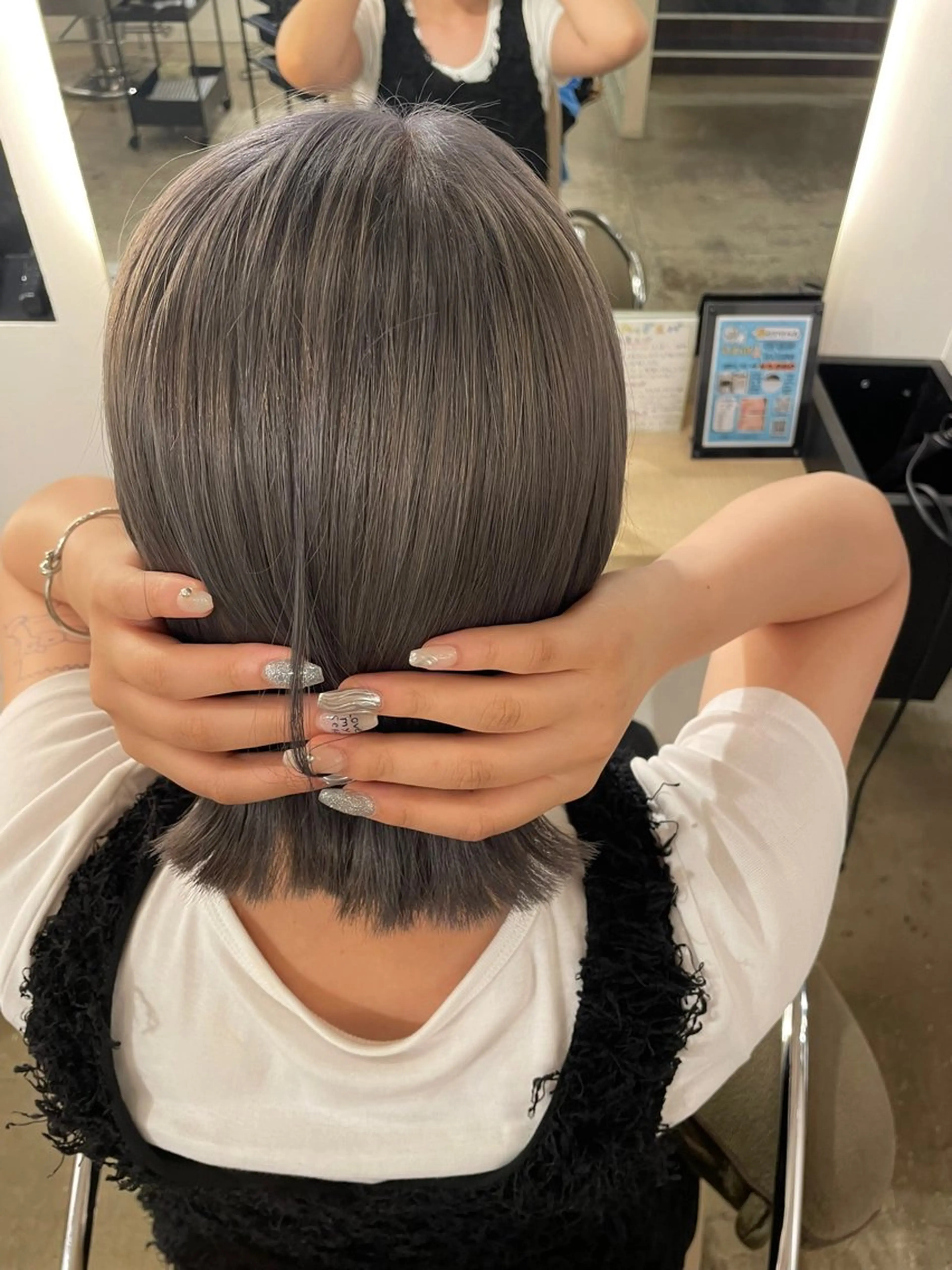 カラー micoto kuronoのヘアスタイル