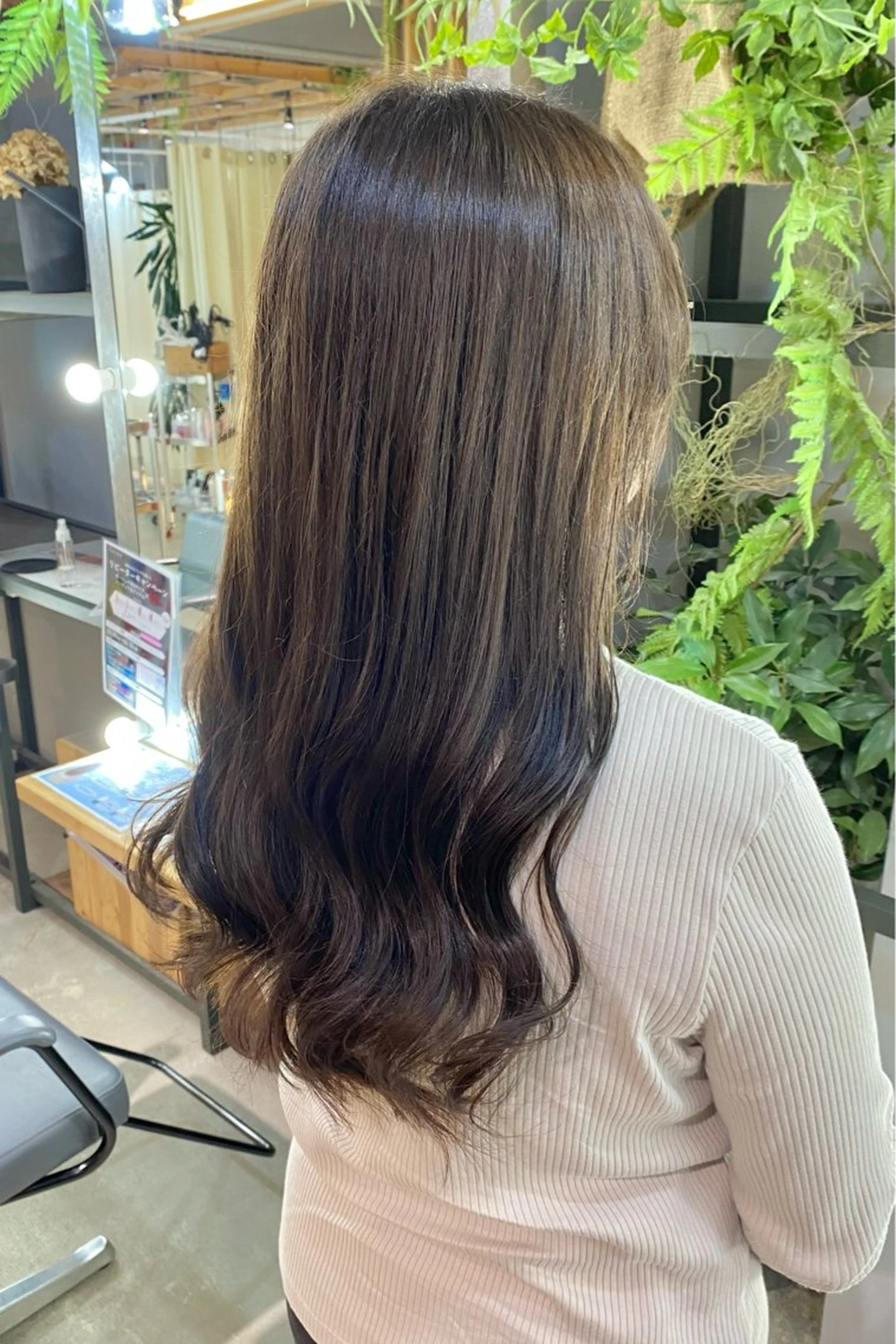 ロング カラー 菊地 紗矢のヘアスタイル