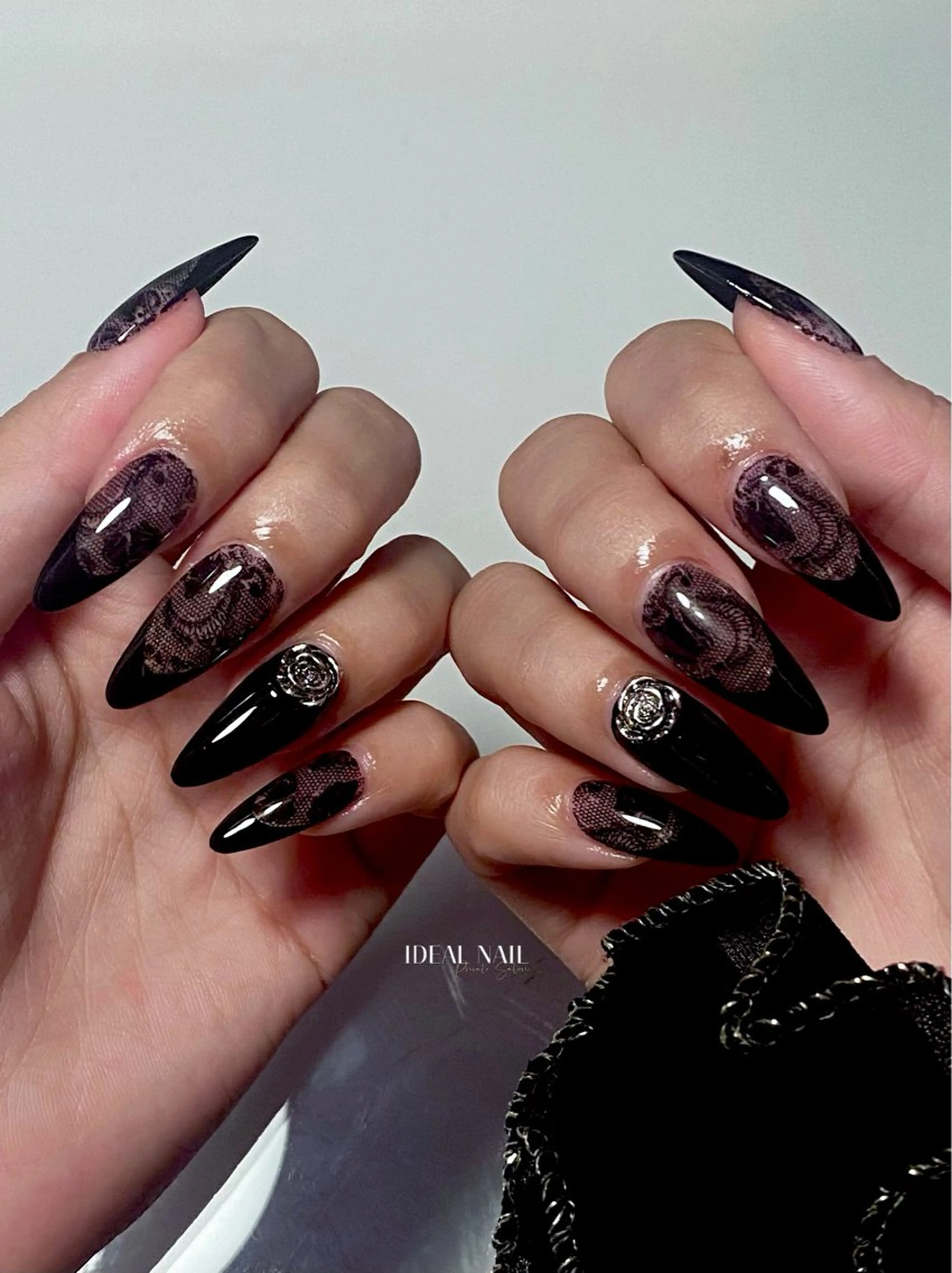 ネイル 長さ出し フレンチネイル レース IDEAL NAIL Private Nail Salon所属・IDEAL NAIL 【アルコネラ敏美】のネイルデザイン