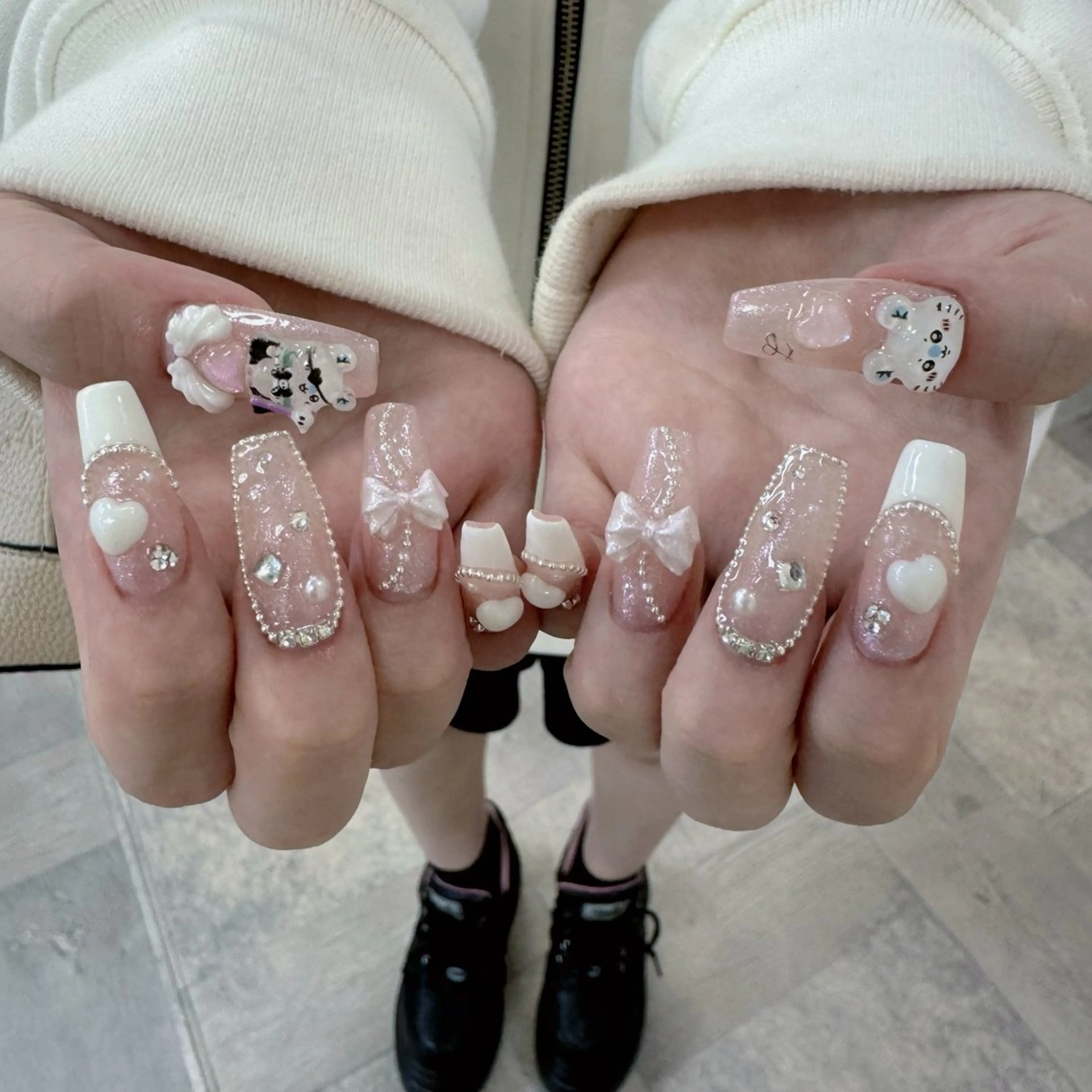 ネイル チークネイル ガーリー キラキラネイル 韓国ネイル ピンク ハンドネイル NailPrincess所属・princess スカルプ専門店のネイルデザイン