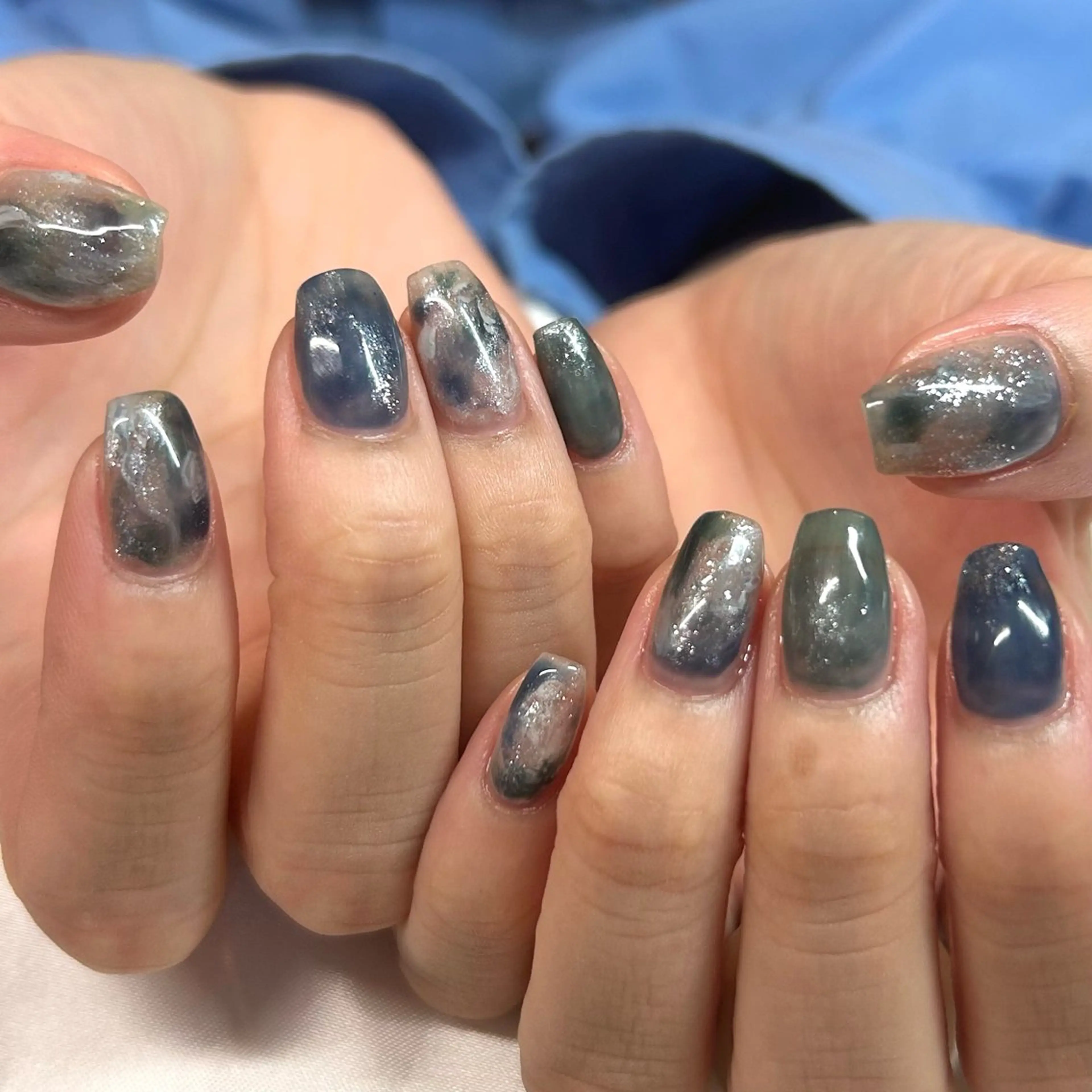 ネイル ブルー ニュアンスネイル shine'an fuka🌿🫧のネイルデザイン