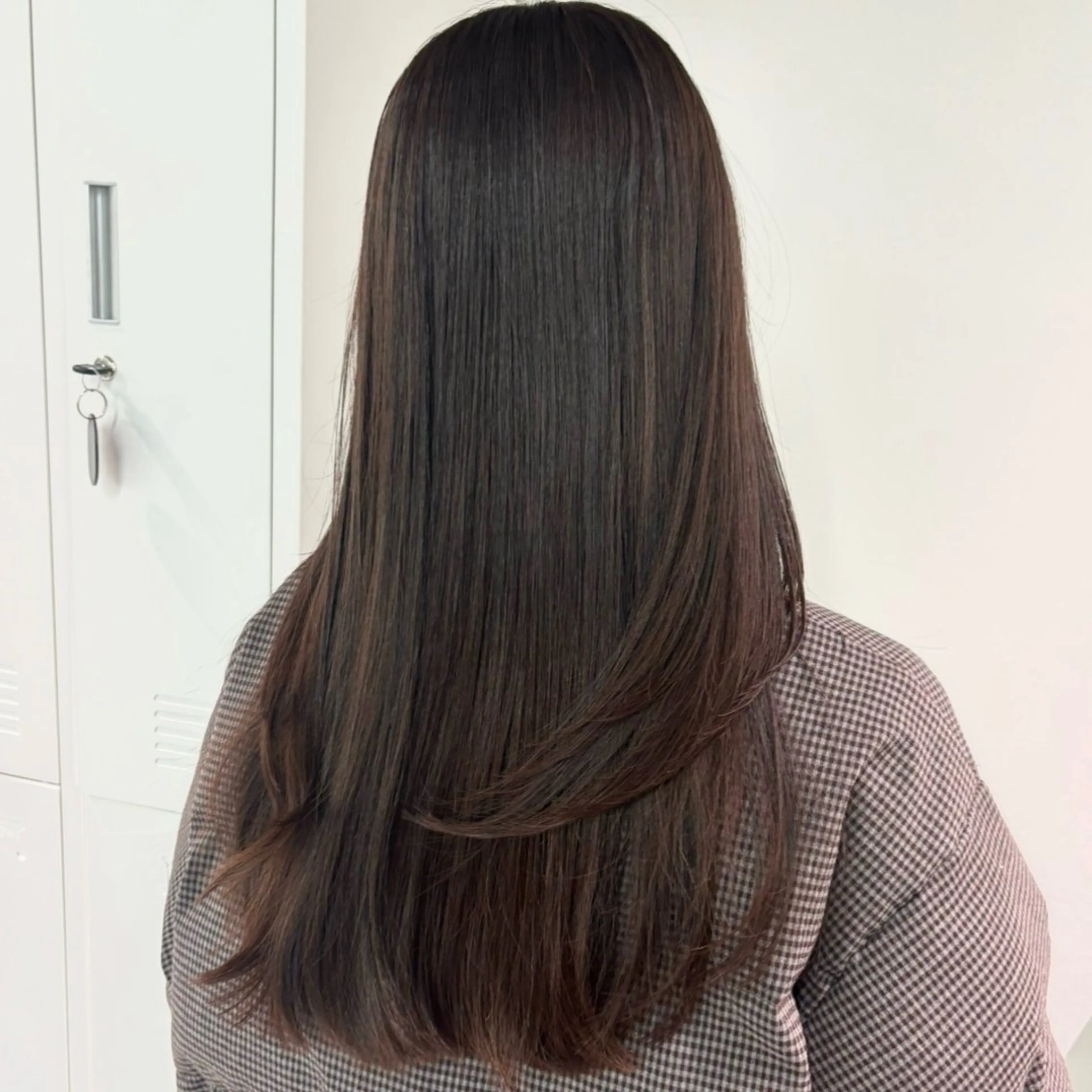 ロング レイヤーカット トリートメント ネヅ カオルのヘアスタイル