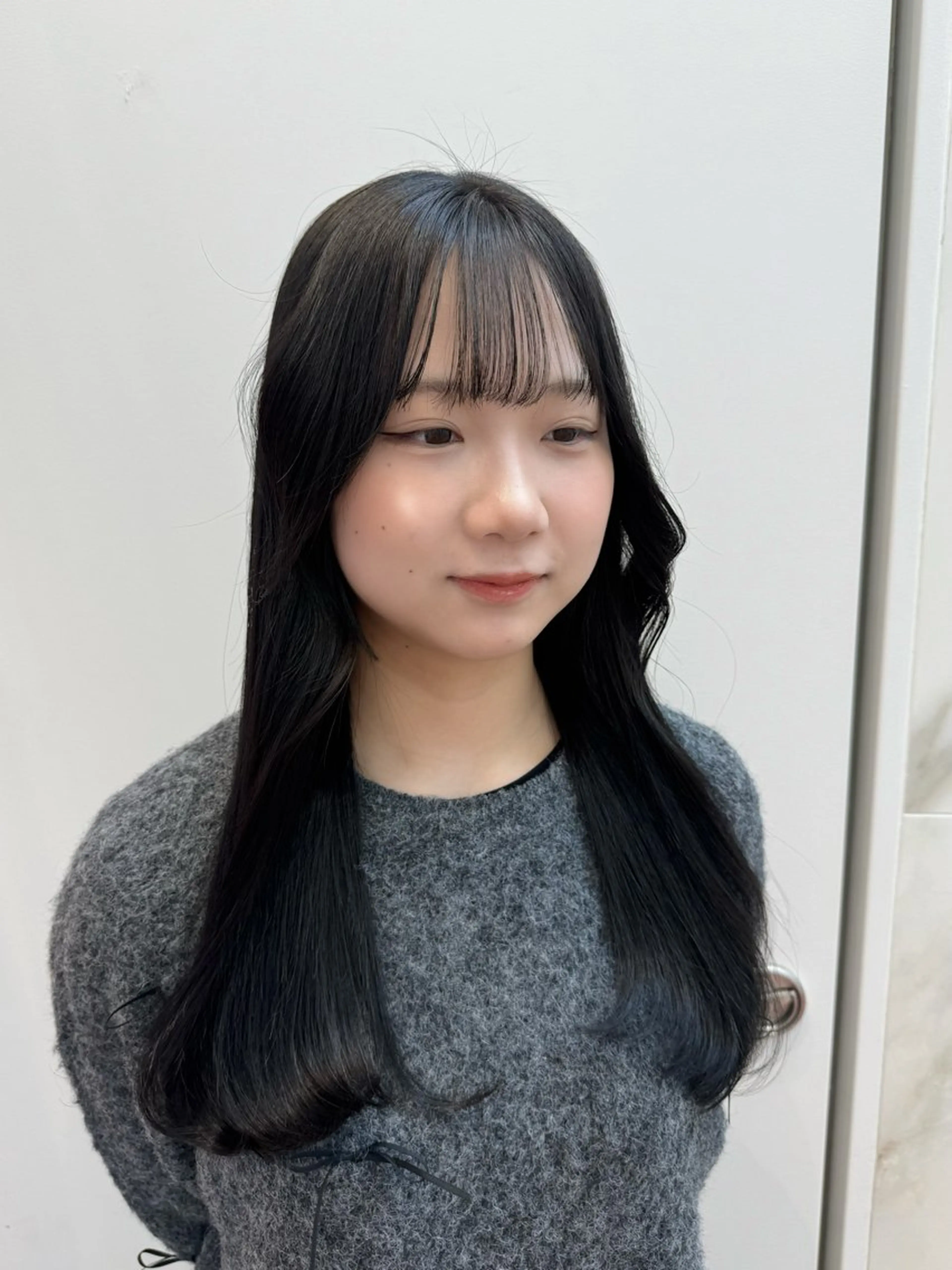 ロング カラー 黒髪 ブルーカラー ブルーブラック トリートメント 梅田/美髪ケア/縮毛 矯正/ichicaのヘアスタイル