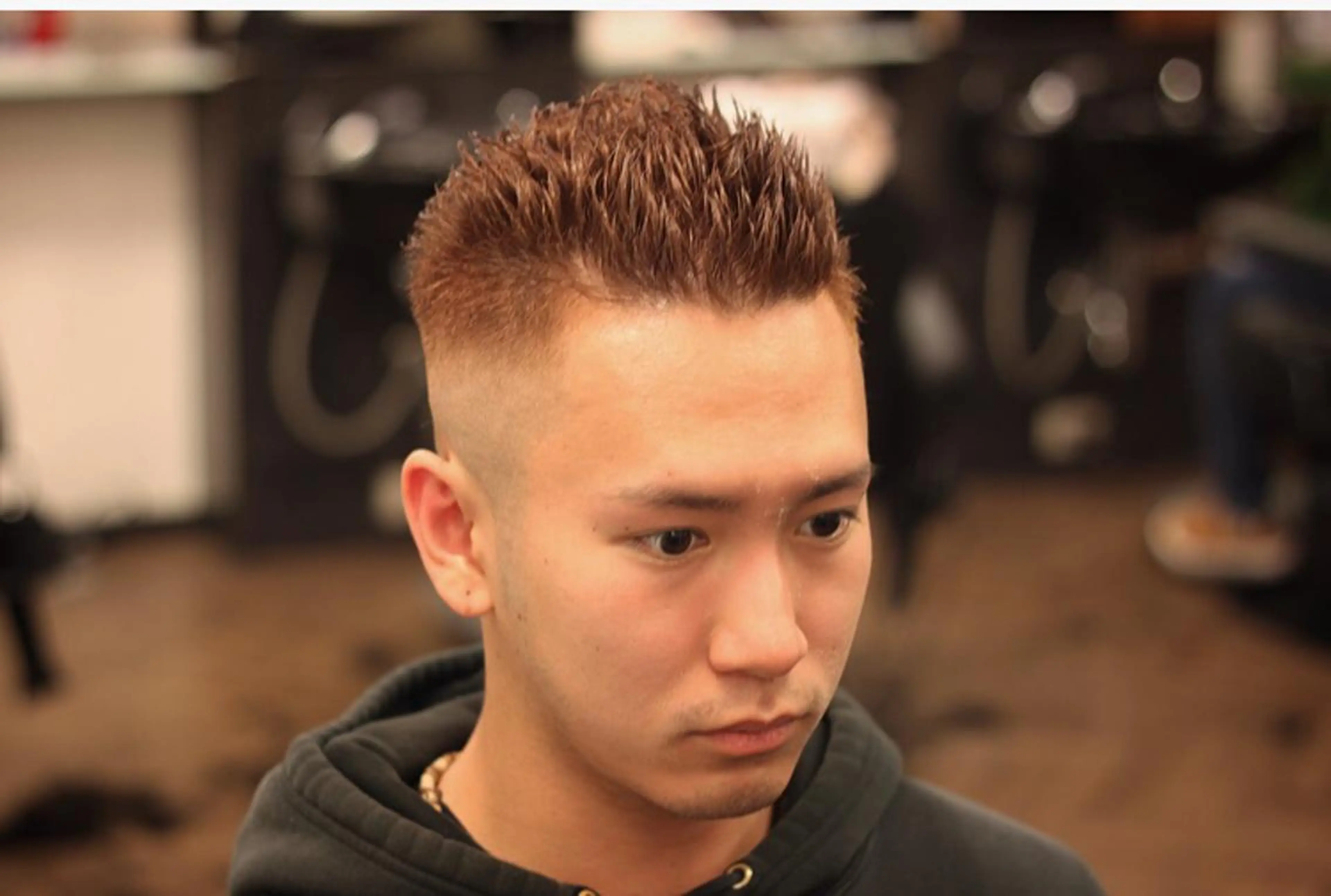 ショート カラー メンズ フェードカット アッシュ アッシュブラウン ブラウンカラー カット ヘアカラー 前田賢生 ご新規様はNGのヘアスタイル