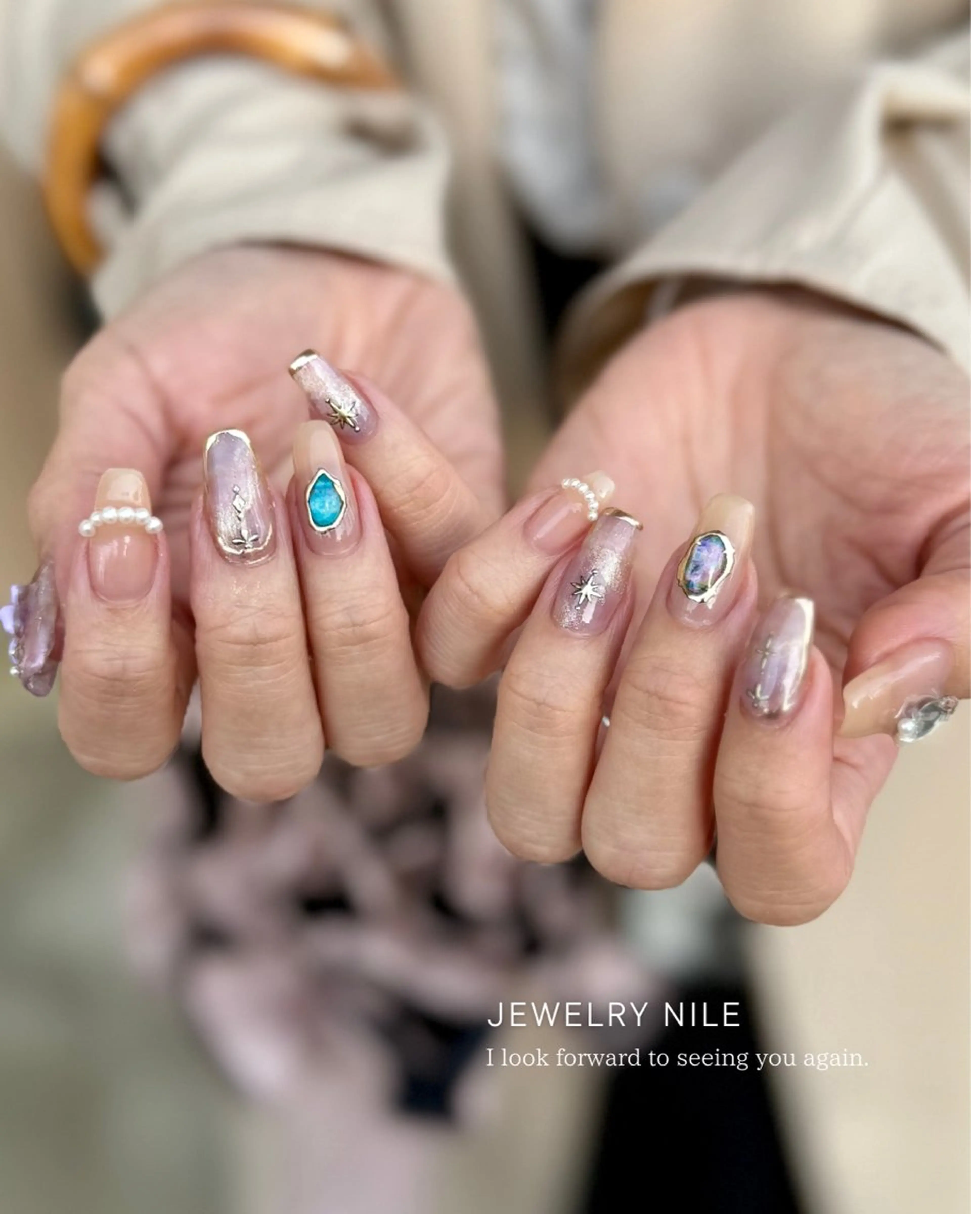 ネイル ネイビー シンプルネイル 冬ネイル クリスマス ハンドネイル Seemly 千田町店所属・フラワーパラジェル 🌸シームリーエミのネイルデザイン