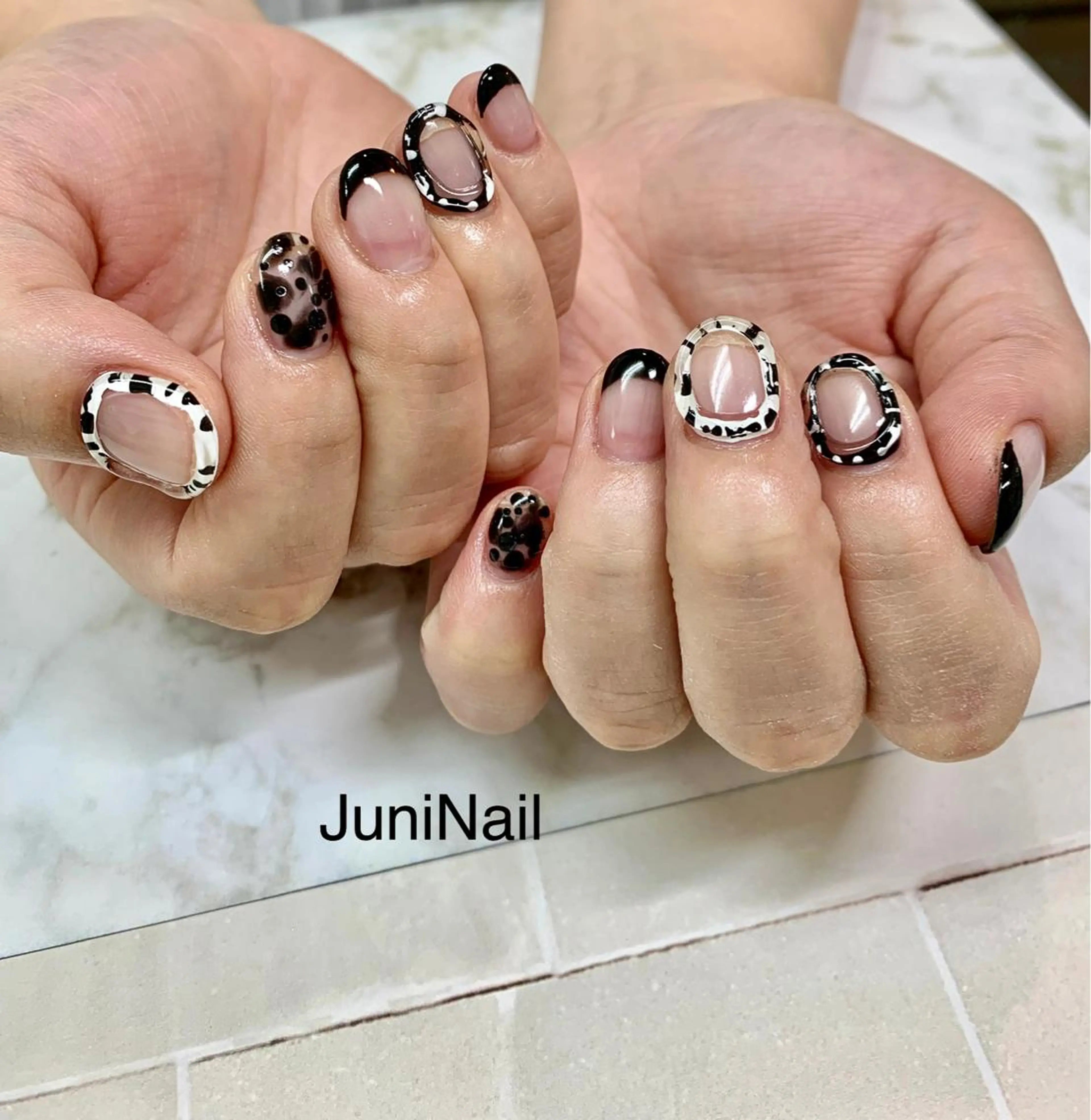 ネイル オーロラネイル クリアネイル フラッシュネイル フレンチネイル 氷ネイル・うるうるネイル ハンドネイル ハンドケア JuniNail韓国 ネイリストsuのネイルデザイン