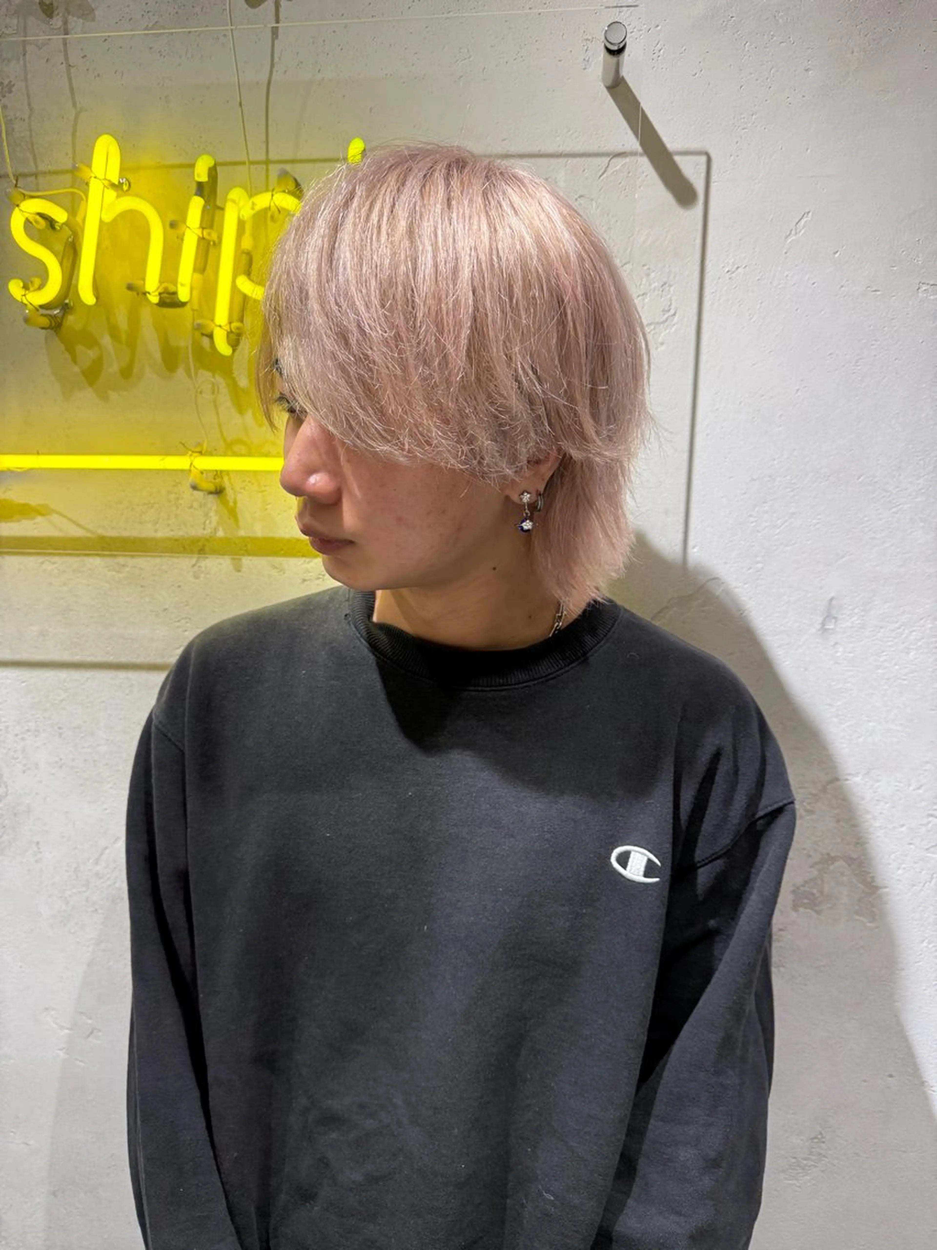 カラー メンズ カット ヘアカラー kanta 梅田 韓国ハイトーンのヘアスタイル