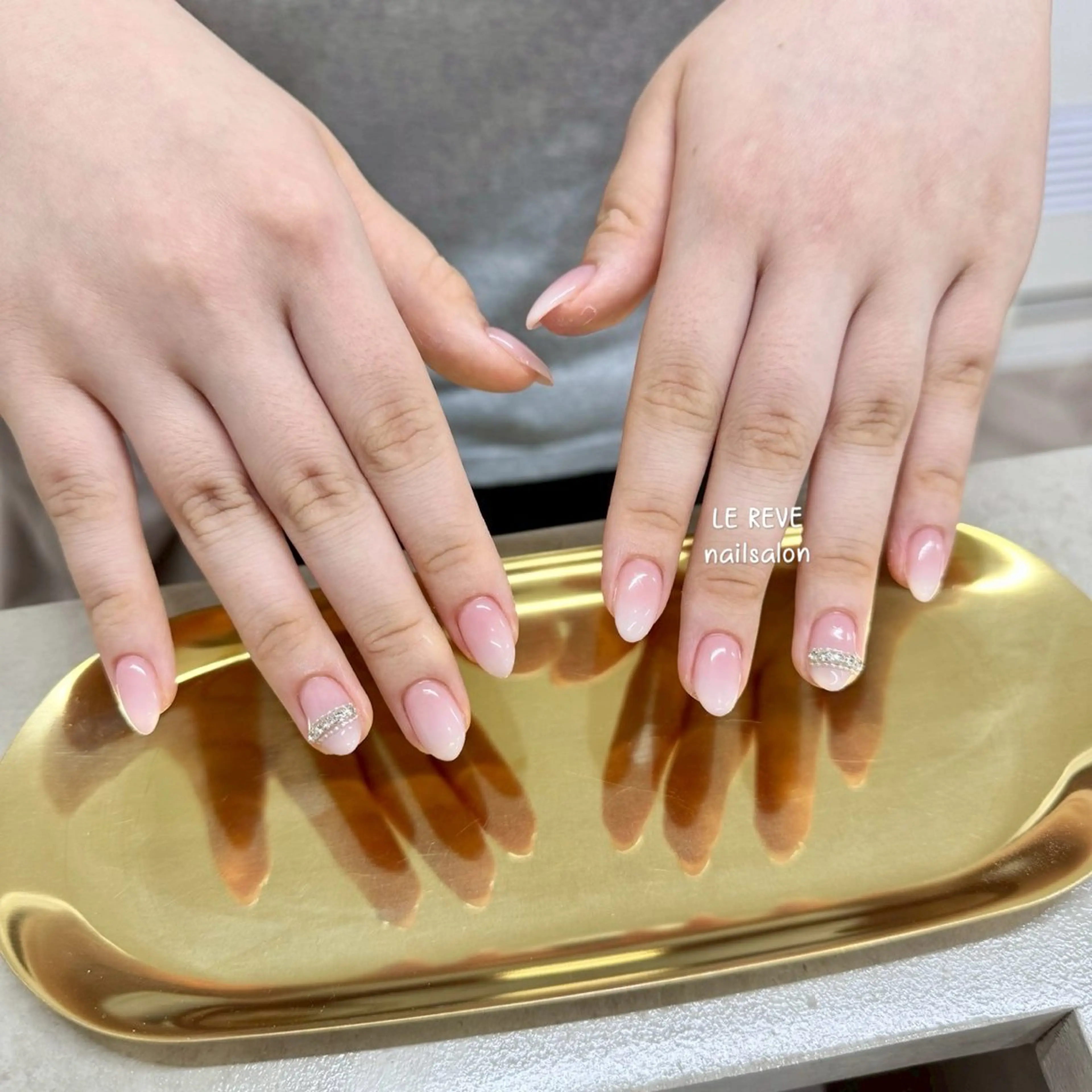 ネイル 韓国ネイル ニュアンスネイル シンプルネイル 夏ネイル ワンホンネイル ハンドネイル LE REVE nailsalonのネイルデザイン