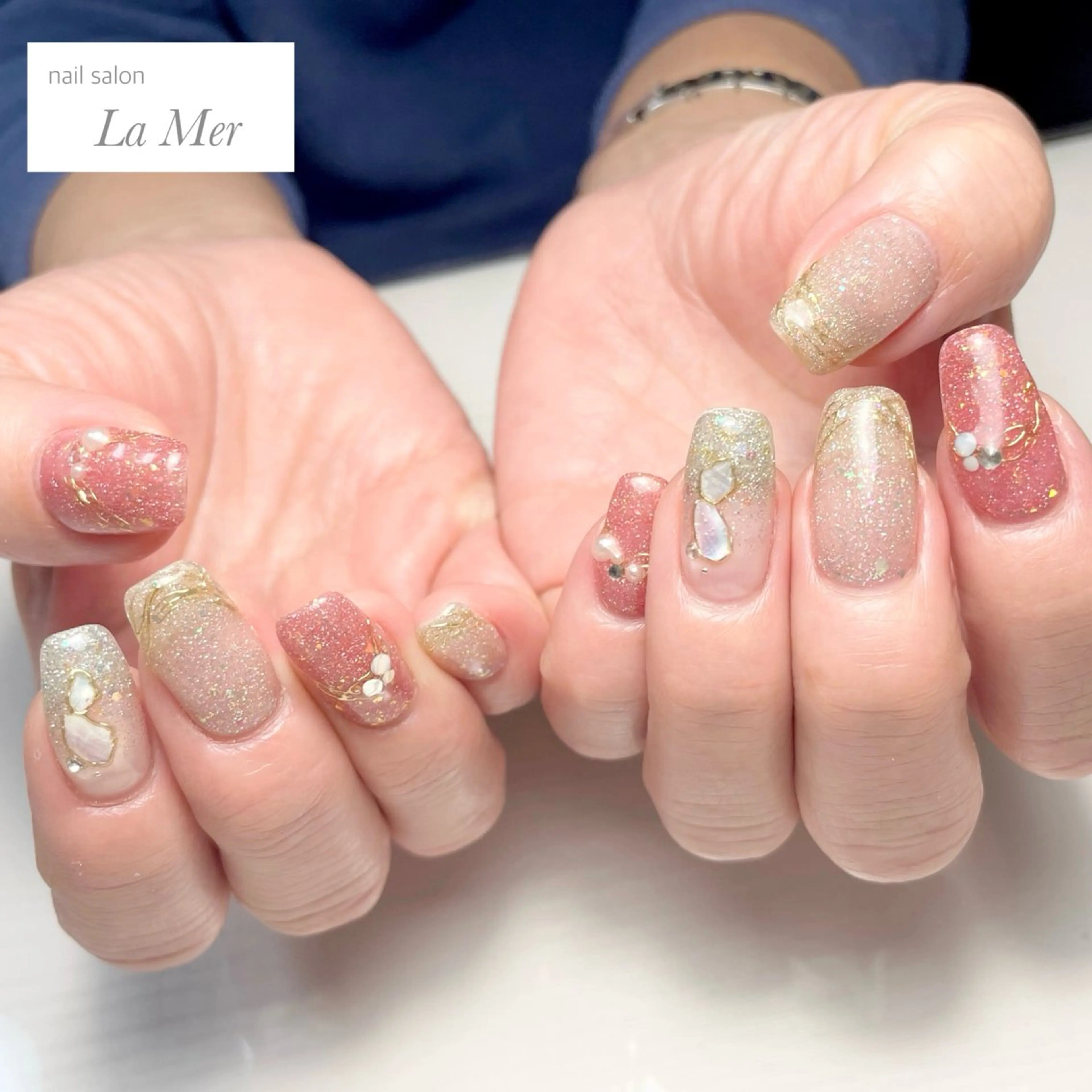 ネイル フラッシュネイル グラデーション キラキラネイル ロングネイル ミラーネイル nailsalon La Merのネイルデザイン