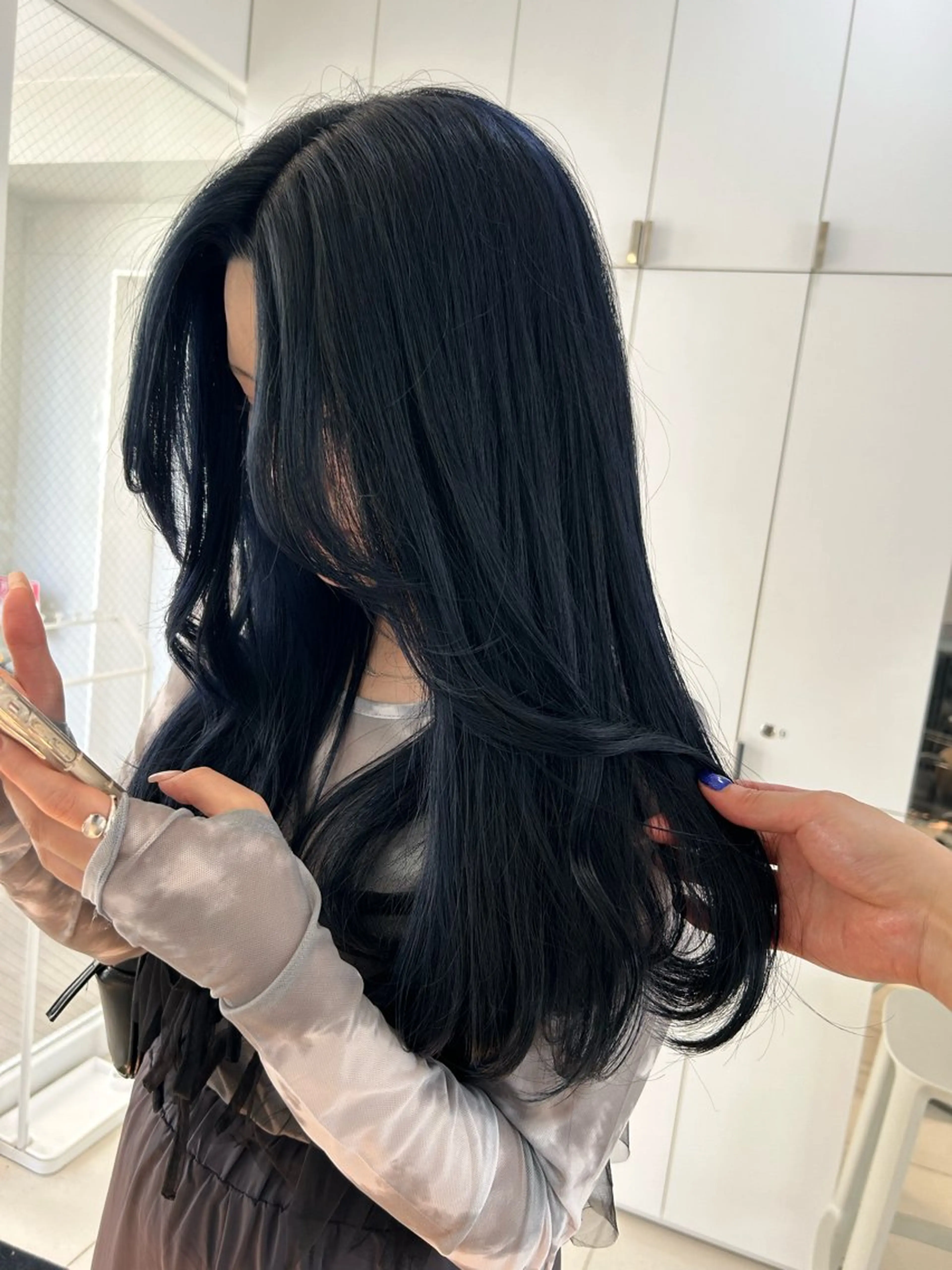 ロング カラー ヘアアレンジ ネイビーカラー 《暖色/韓国レイヤー 》🇰🇷桑原ユキネのヘアスタイル