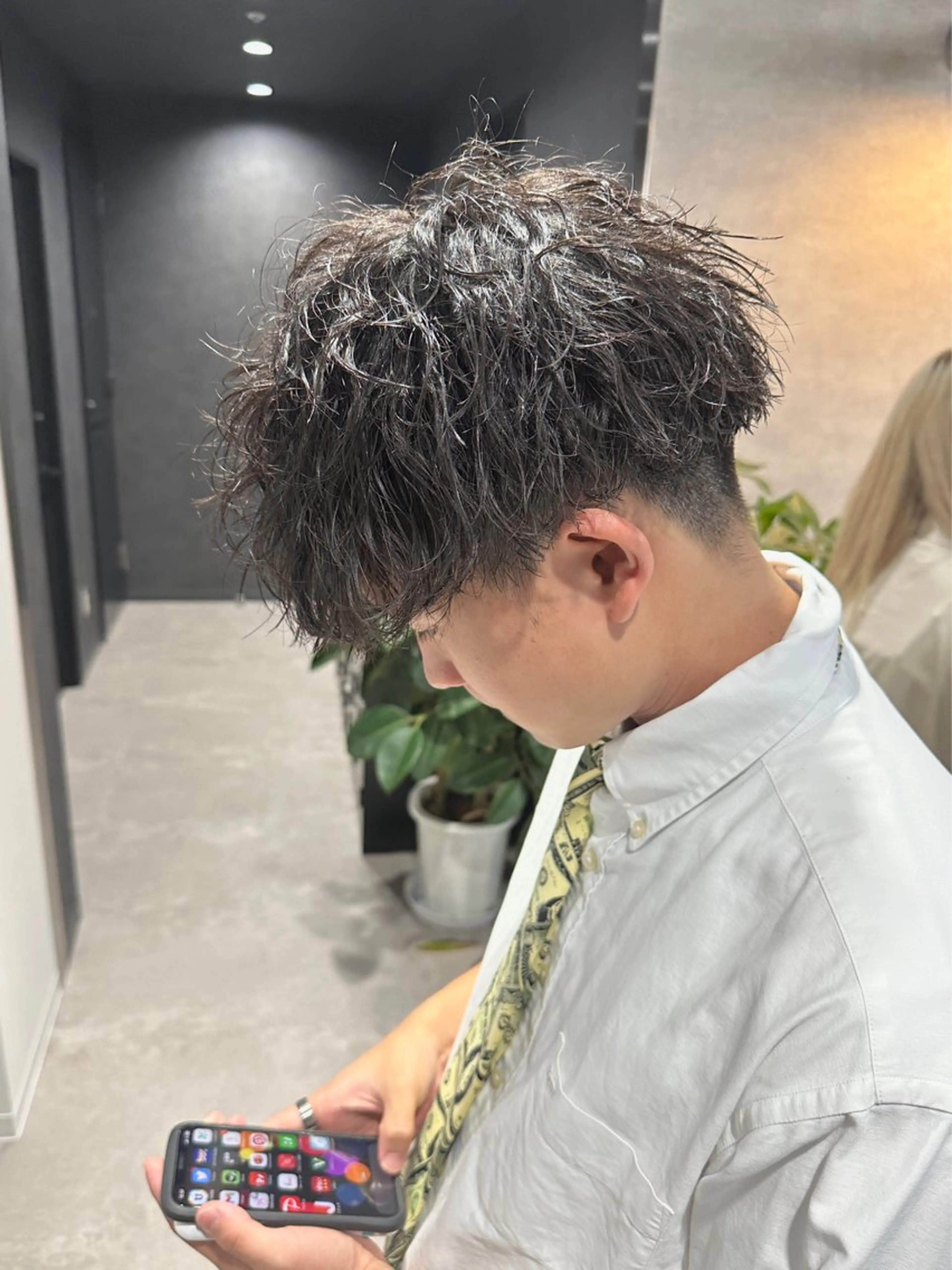 ショート パーマ メンズ 渋谷駅から徒歩1分 BLUCKメンズヘアのヘアスタイル
