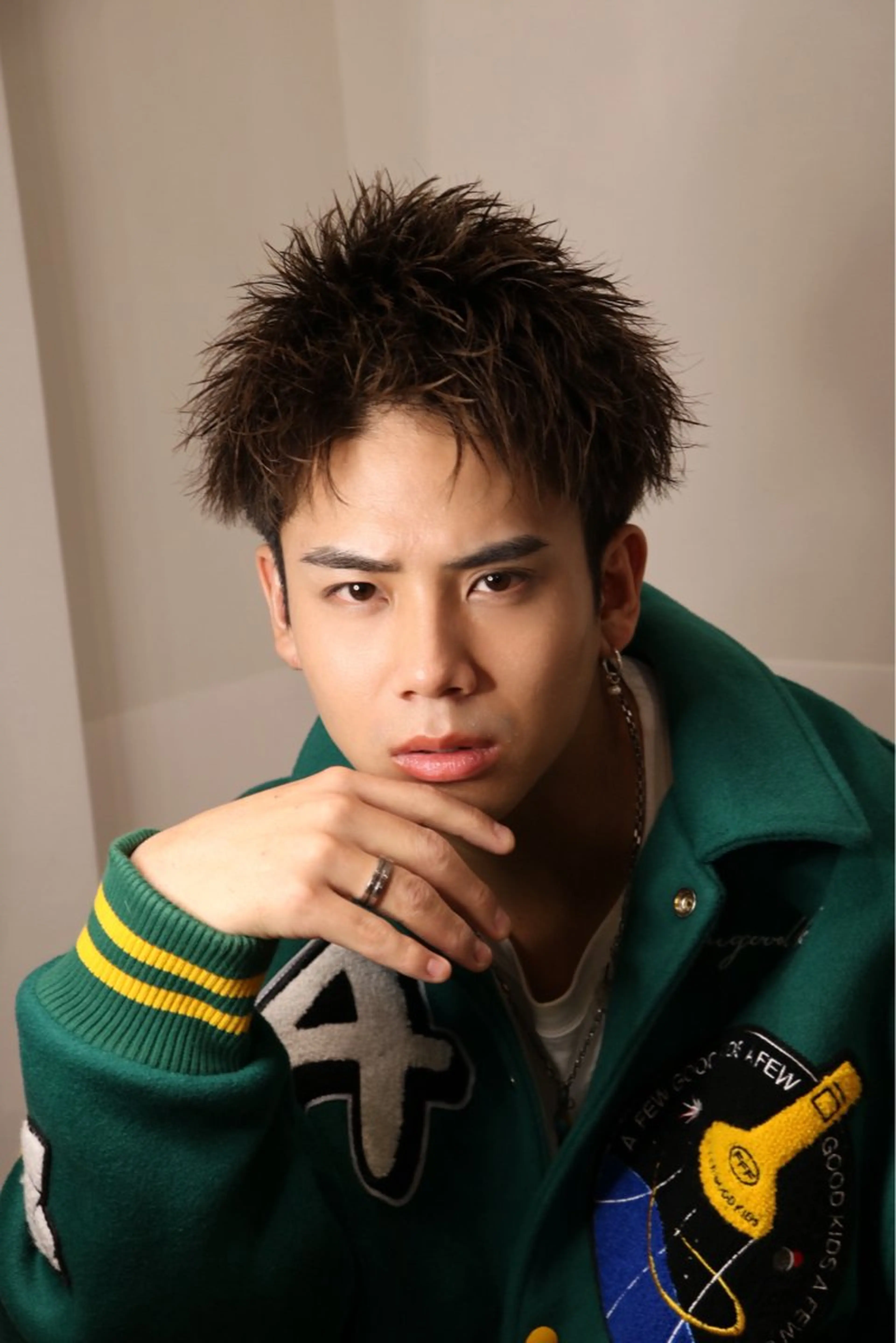 ショート カラー パーマ ヘアアレンジ メンズ メンズハイライト ハイライトカラー ハイライト ショートヘア BORDO所属・竹内 奨のヘアスタイル