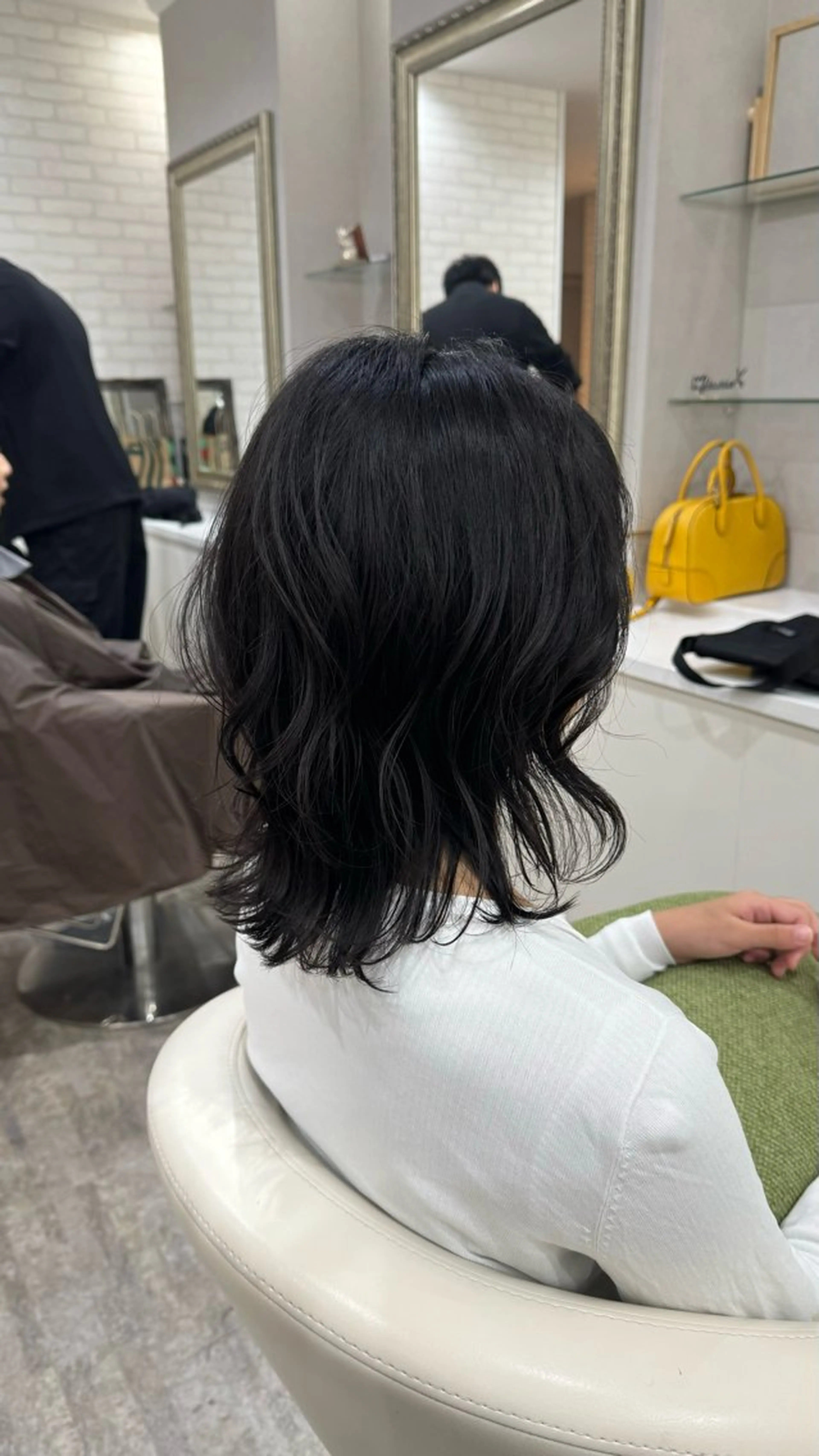 ミディアム カット Real me　京都 四条烏丸ドゥエ店所属・タナカ｜ 京都美容師のヘアスタイル
