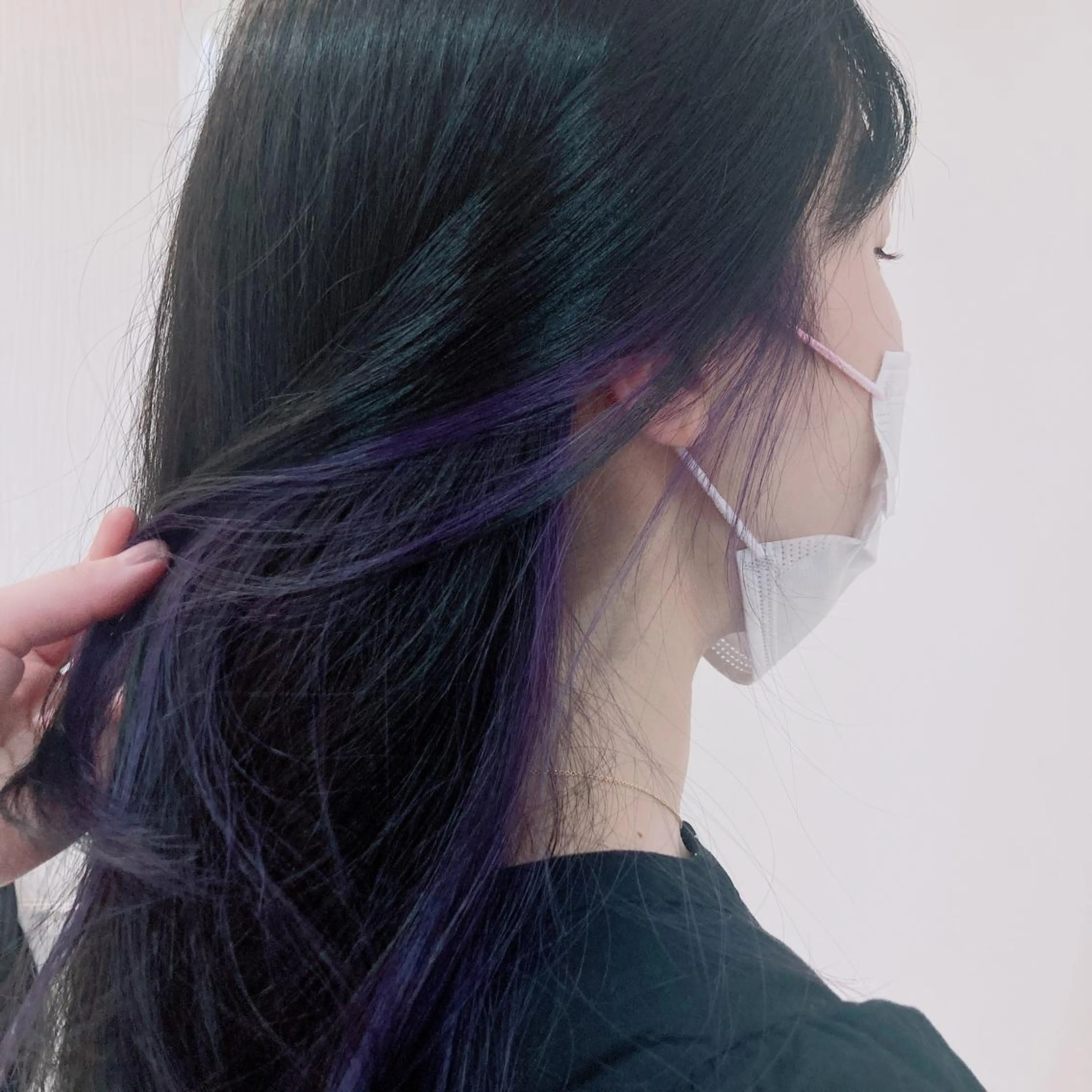 カラー 神田 菜々子のヘアスタイル