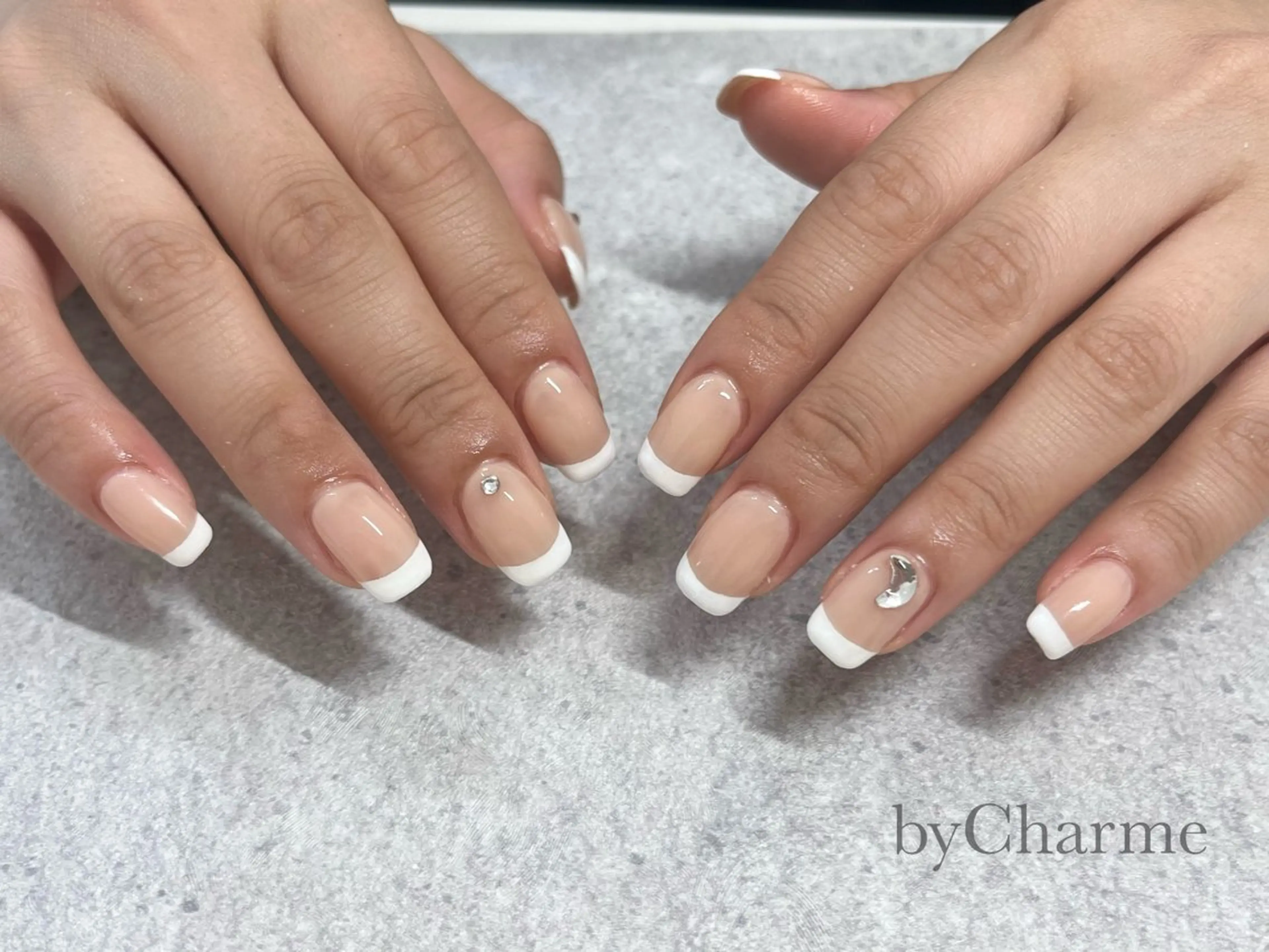 ネイル フレンチネイル Ray. byCharmeのネイルデザイン