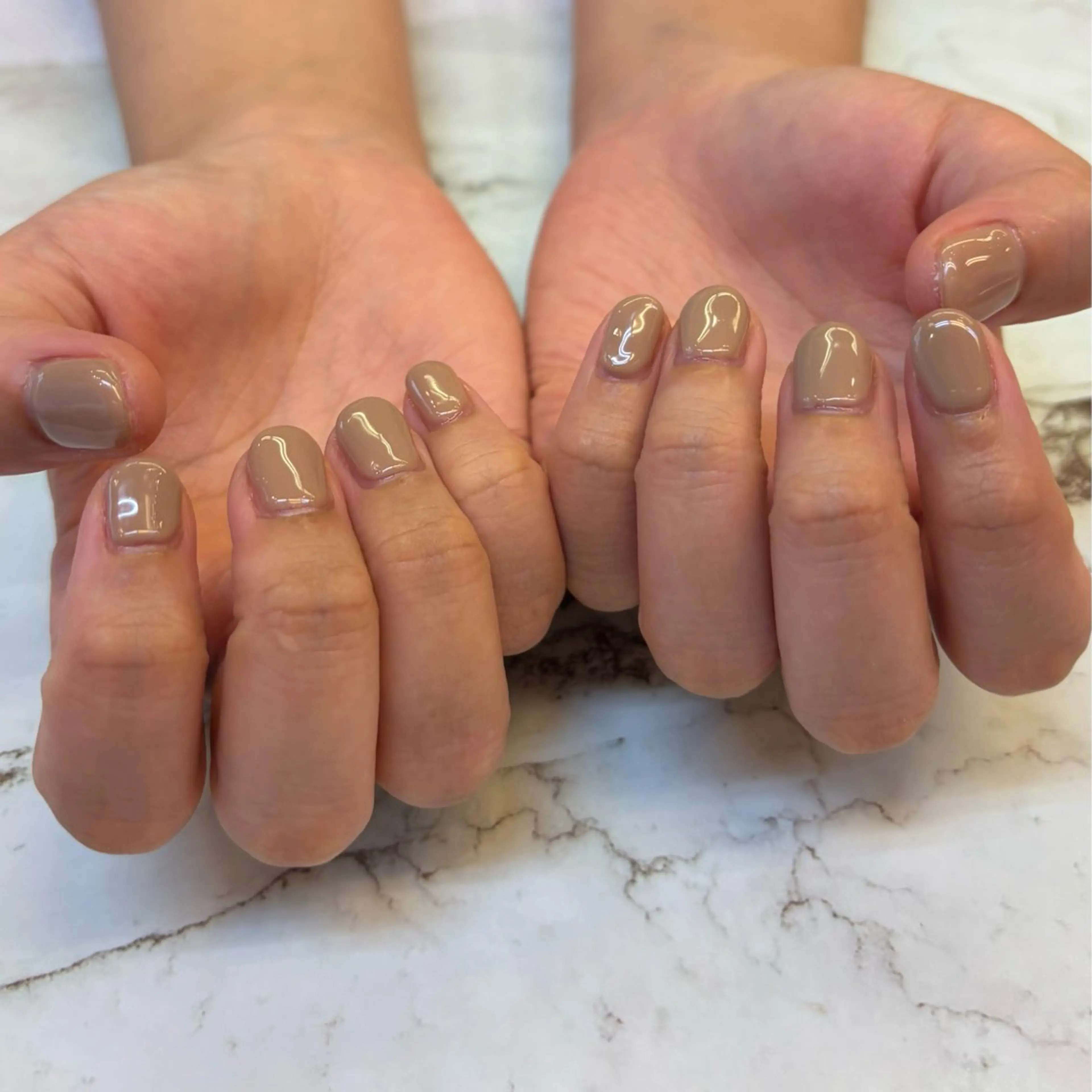 ネイル ワンカラーネイル Honey Bee所属・Honey Bee Mikuのネイルデザイン