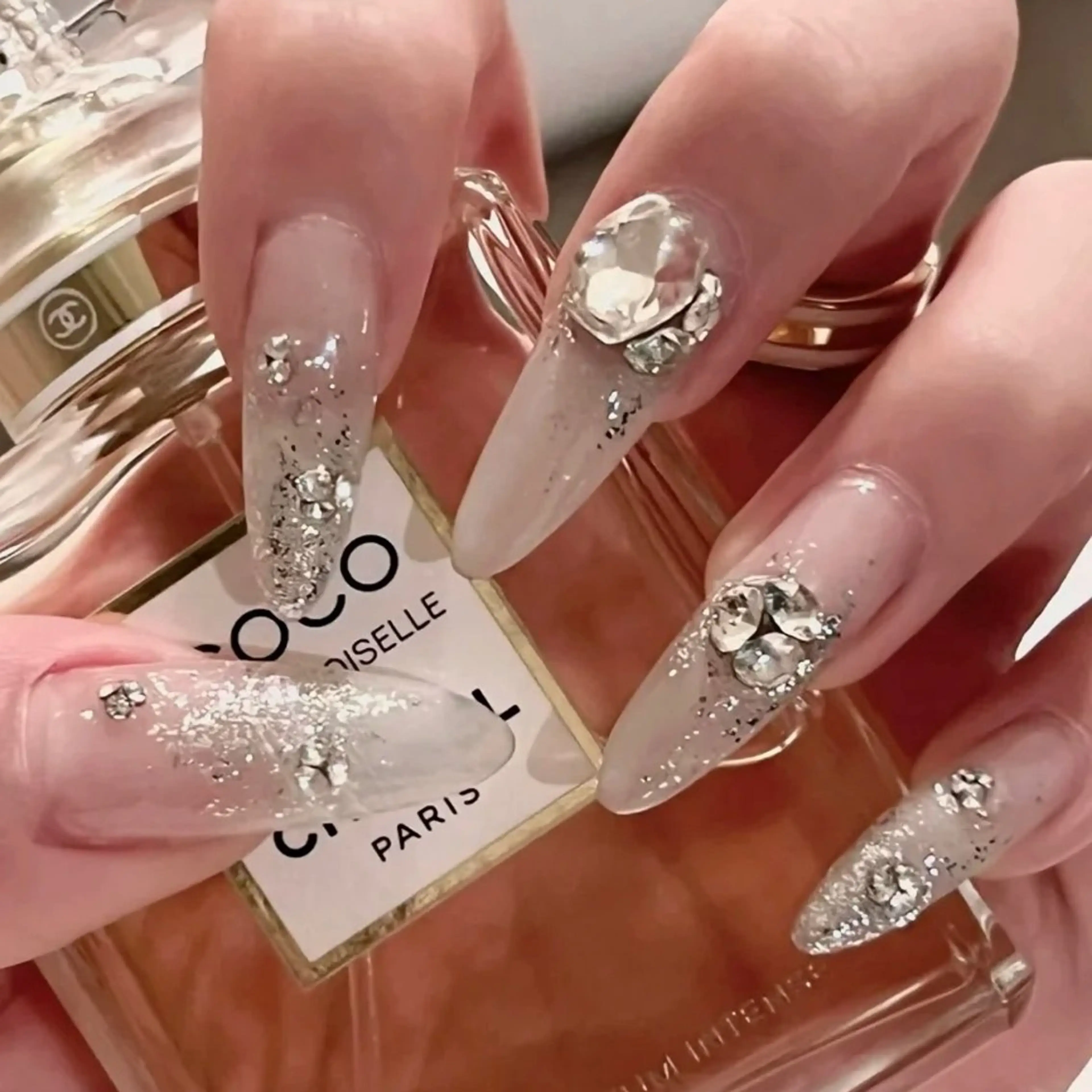 ネイル ネイリストゆか💅 長さだし、深爪矯正のネイルデザイン