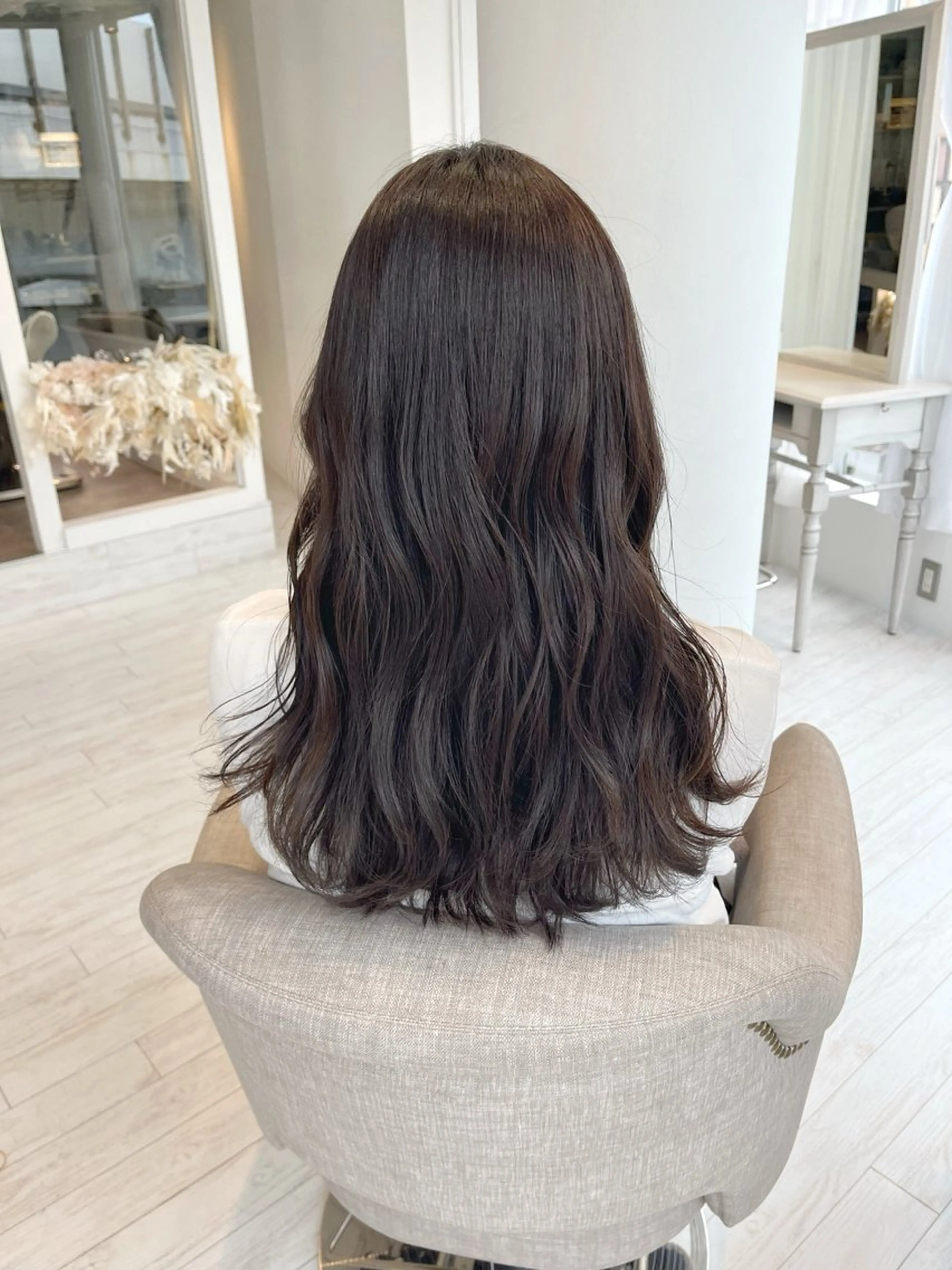 セミロング カット ヘアカラー トリートメント 村上 茉莉花のヘアスタイル