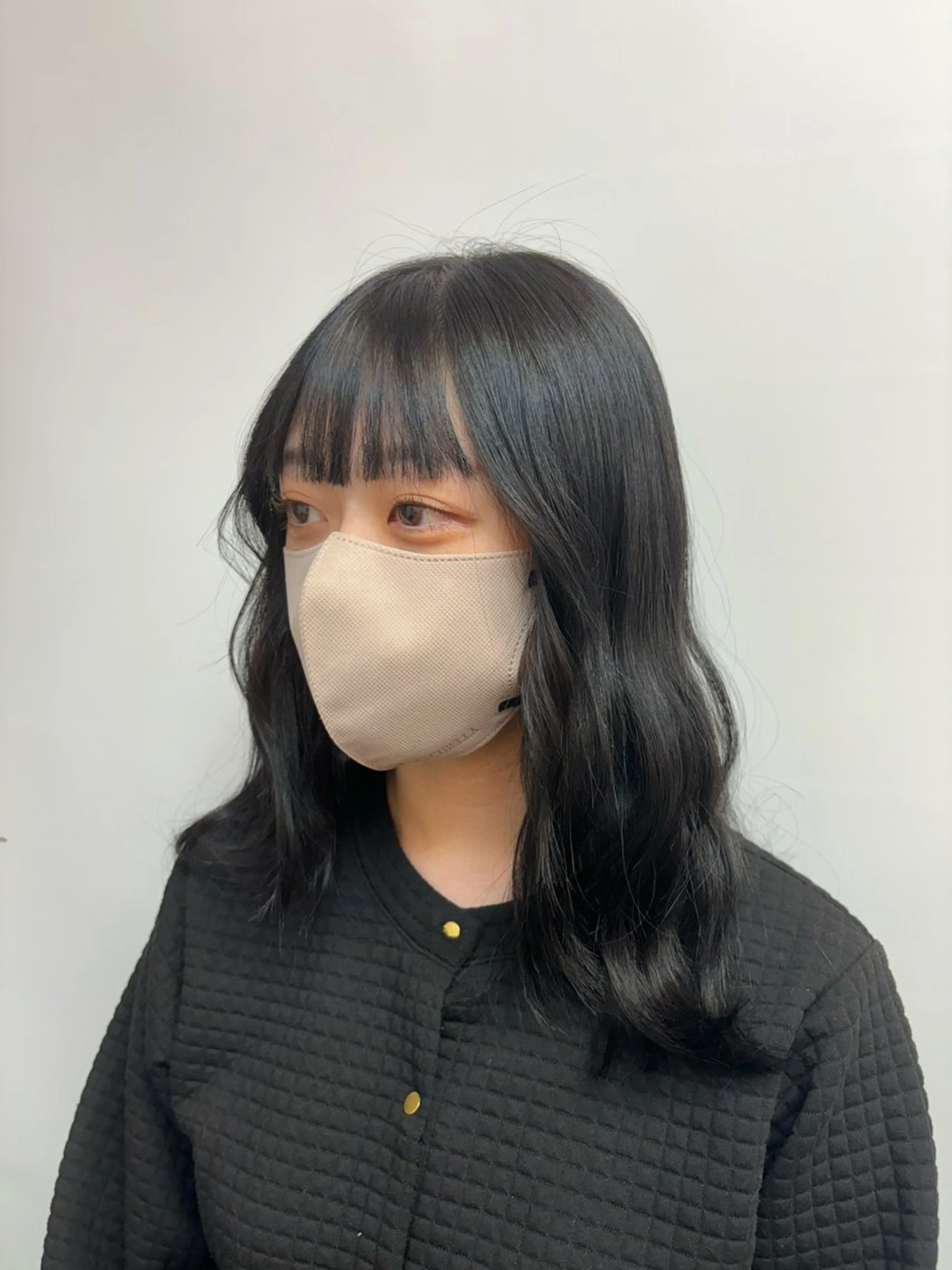 ロング カラー 渡 汐音のヘアスタイル