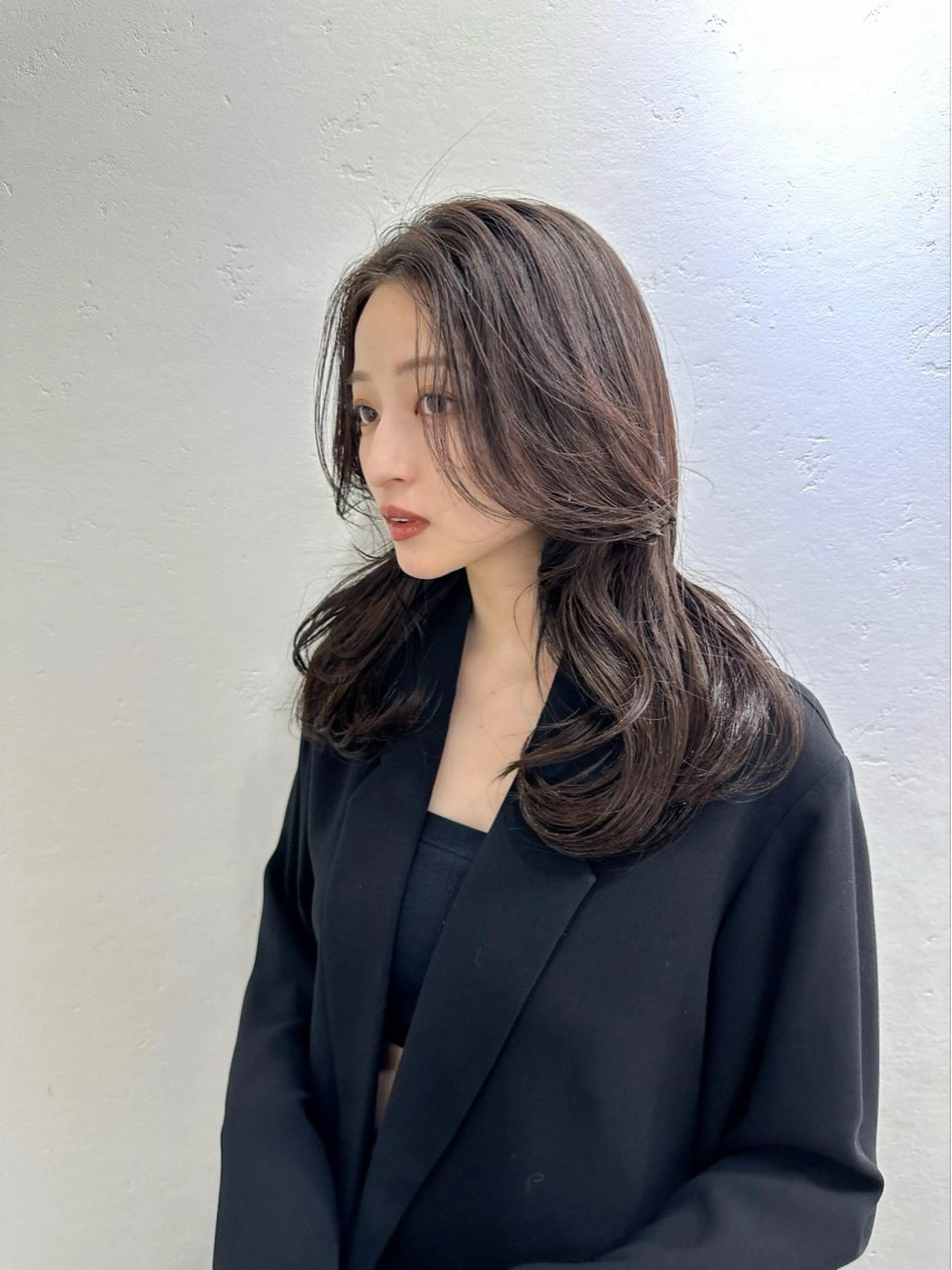 ロング レイヤー 顔周り グレージュ/添田晃基のヘアスタイル