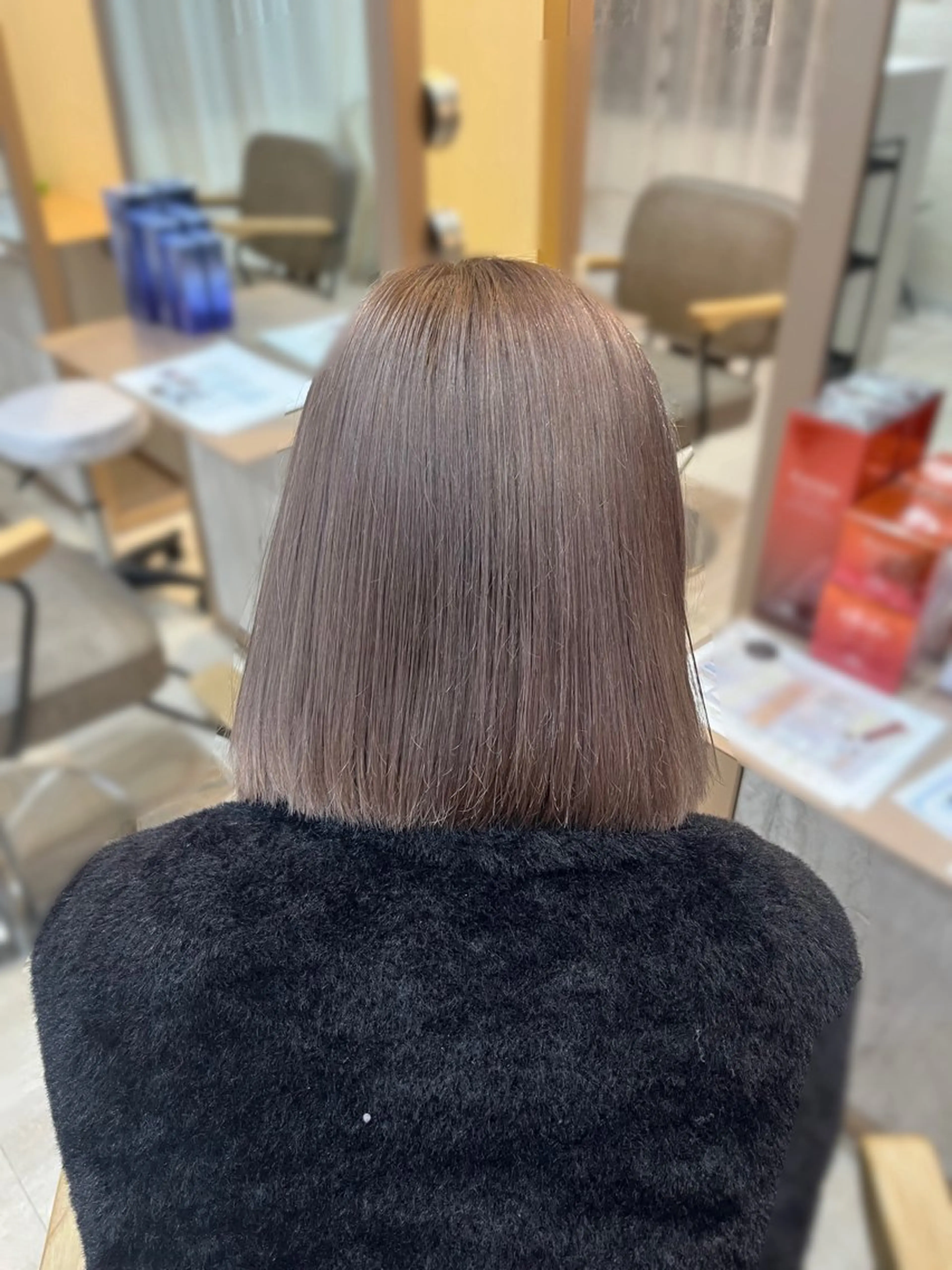 ショート カラー ヘアアレンジ ブリーチ 透明感カラー ハイトーンカラー ヘアカラー 💙Ami💙 elubylovisのヘアスタイル