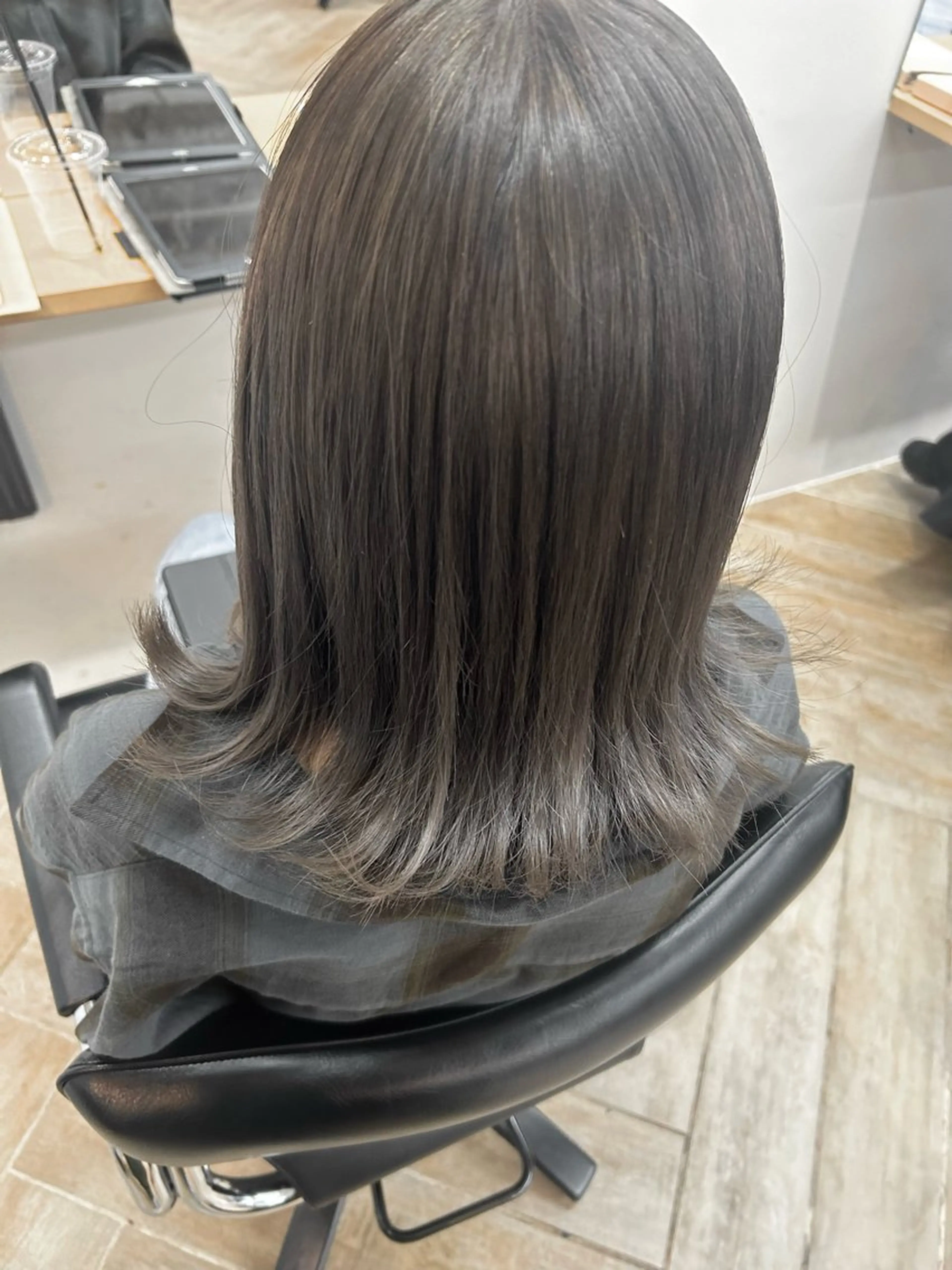 ミディアム カラー ヘアカラー トリートメント ベージュ/ダブルカラ ー/新潟駅/青柳萌果のヘアスタイル