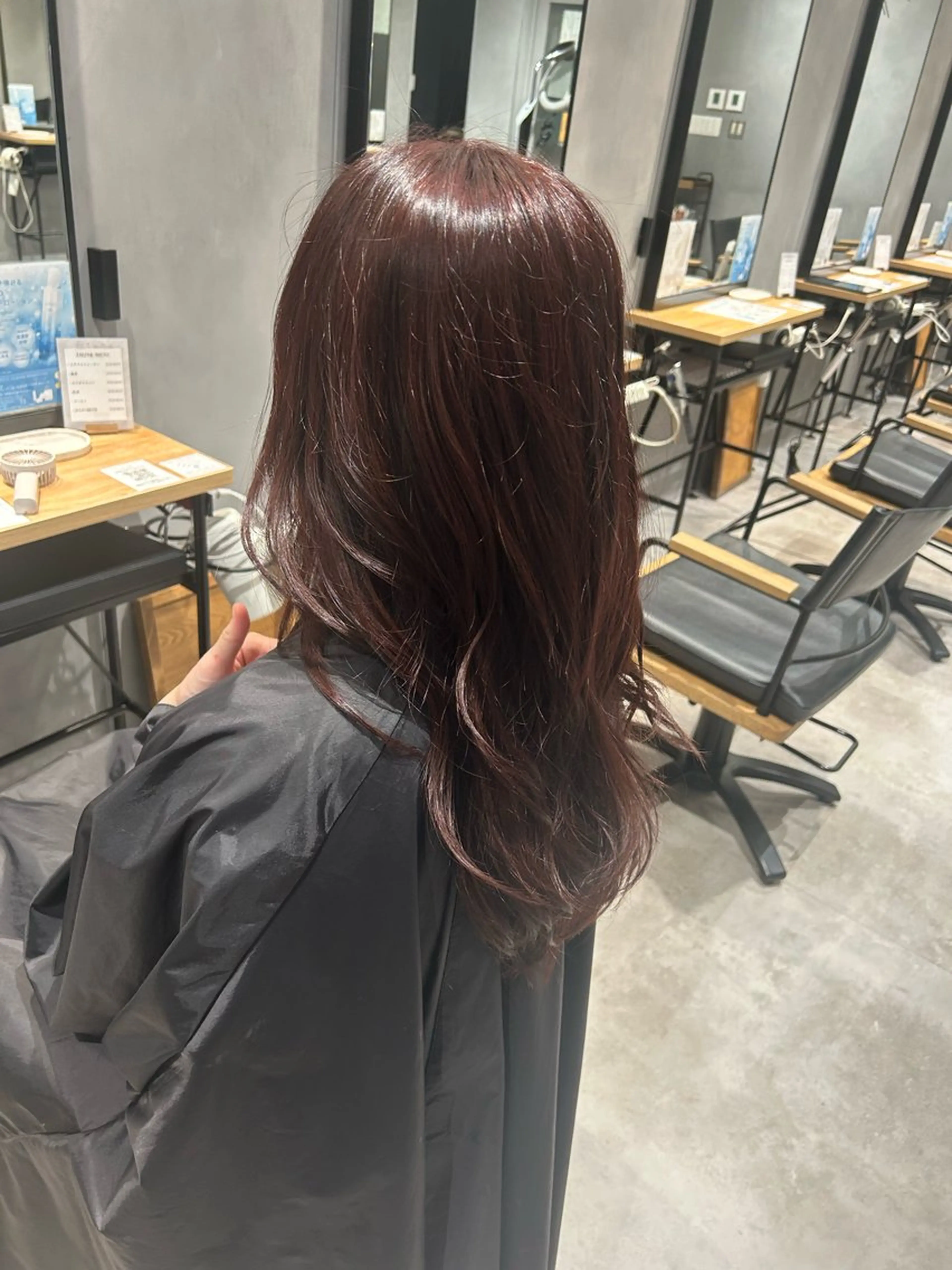 ロング カラー ブラウンカラー レッドカラー ヘアカラー 大場 保乃香のヘアスタイル