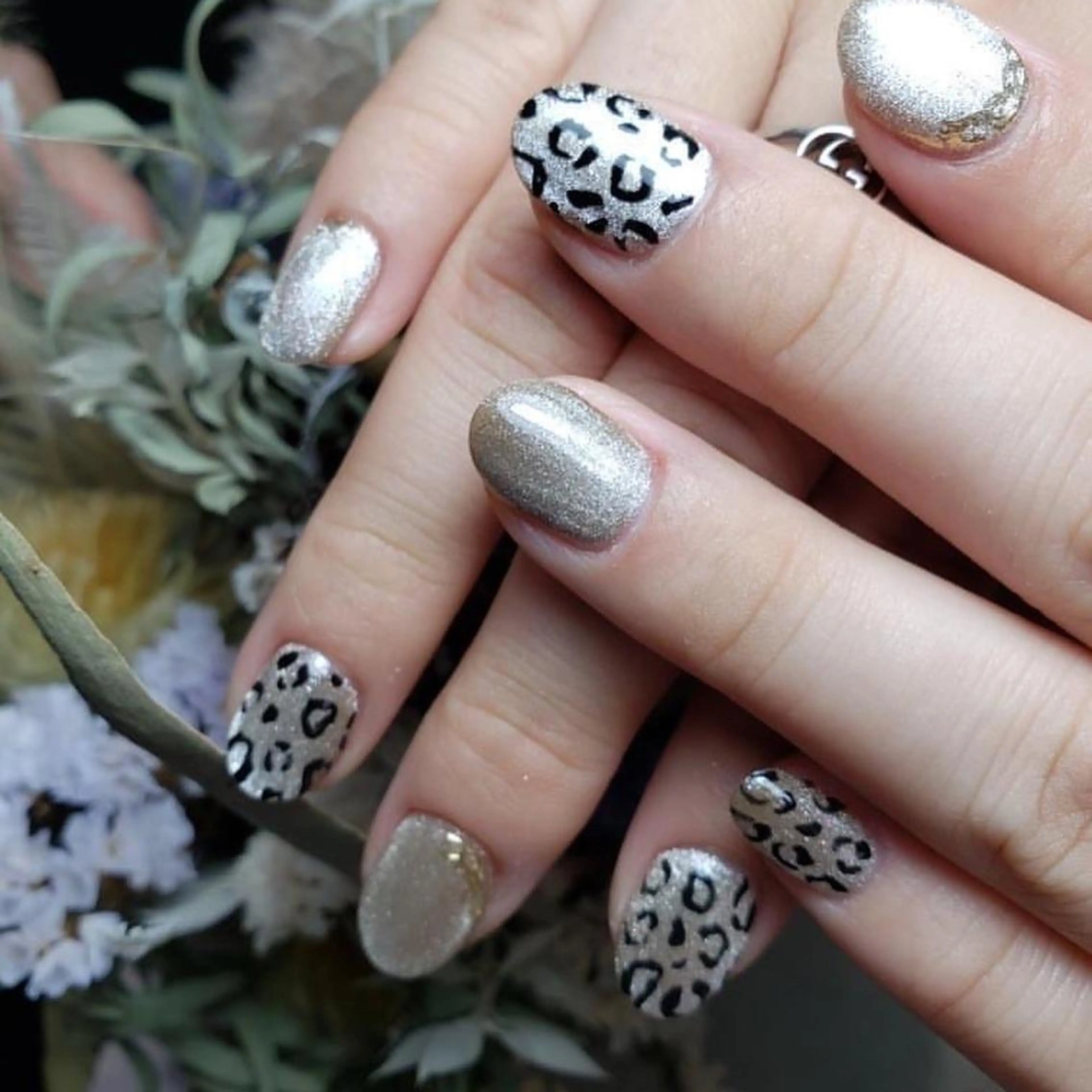 ネイル ハンドネイル ou's nail salon所属・小林 桜のネイルデザイン