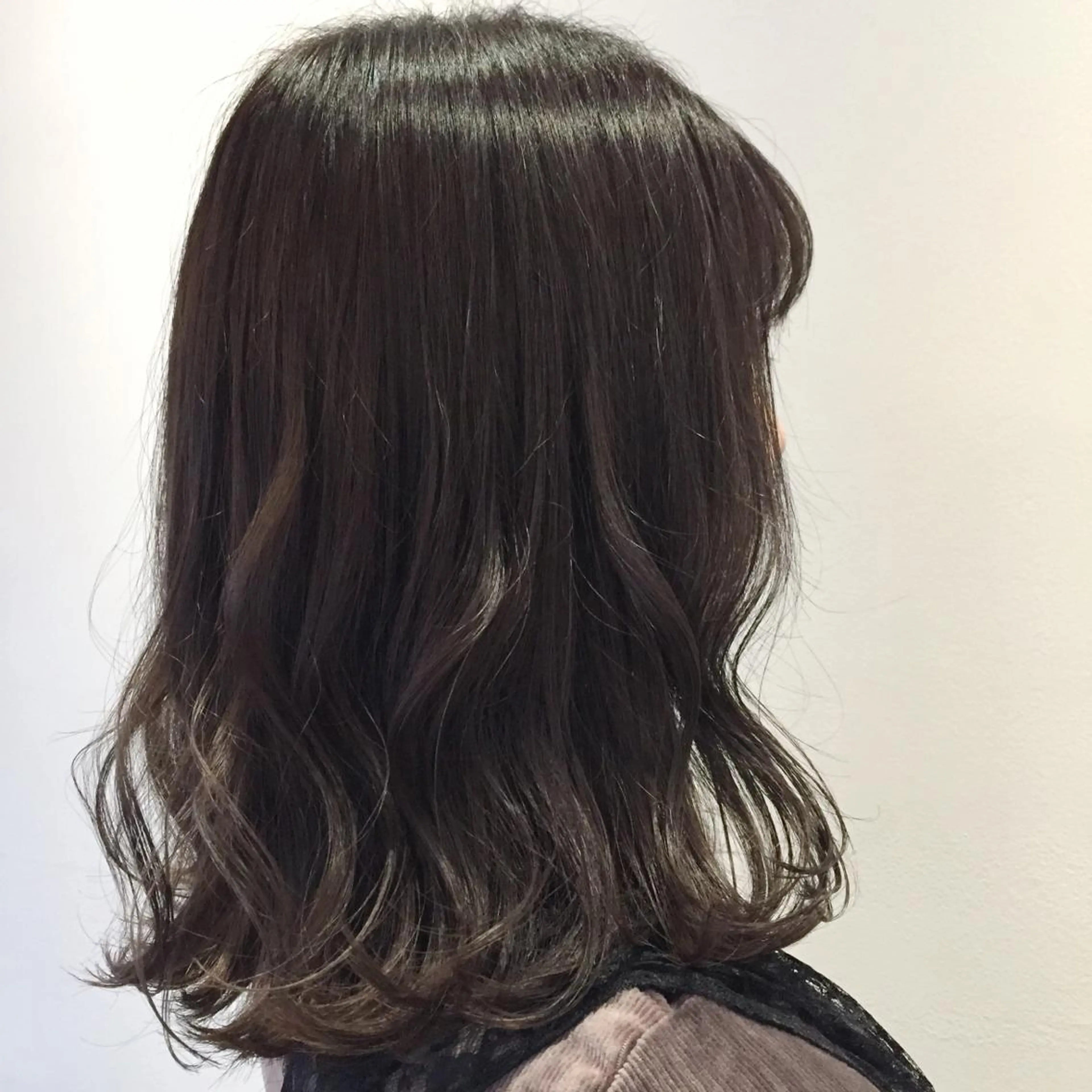 ミディアム カラー アッシュ アッシュグレー アッシュグレージュ グレージュ ◇おの あすか◇のヘアスタイル