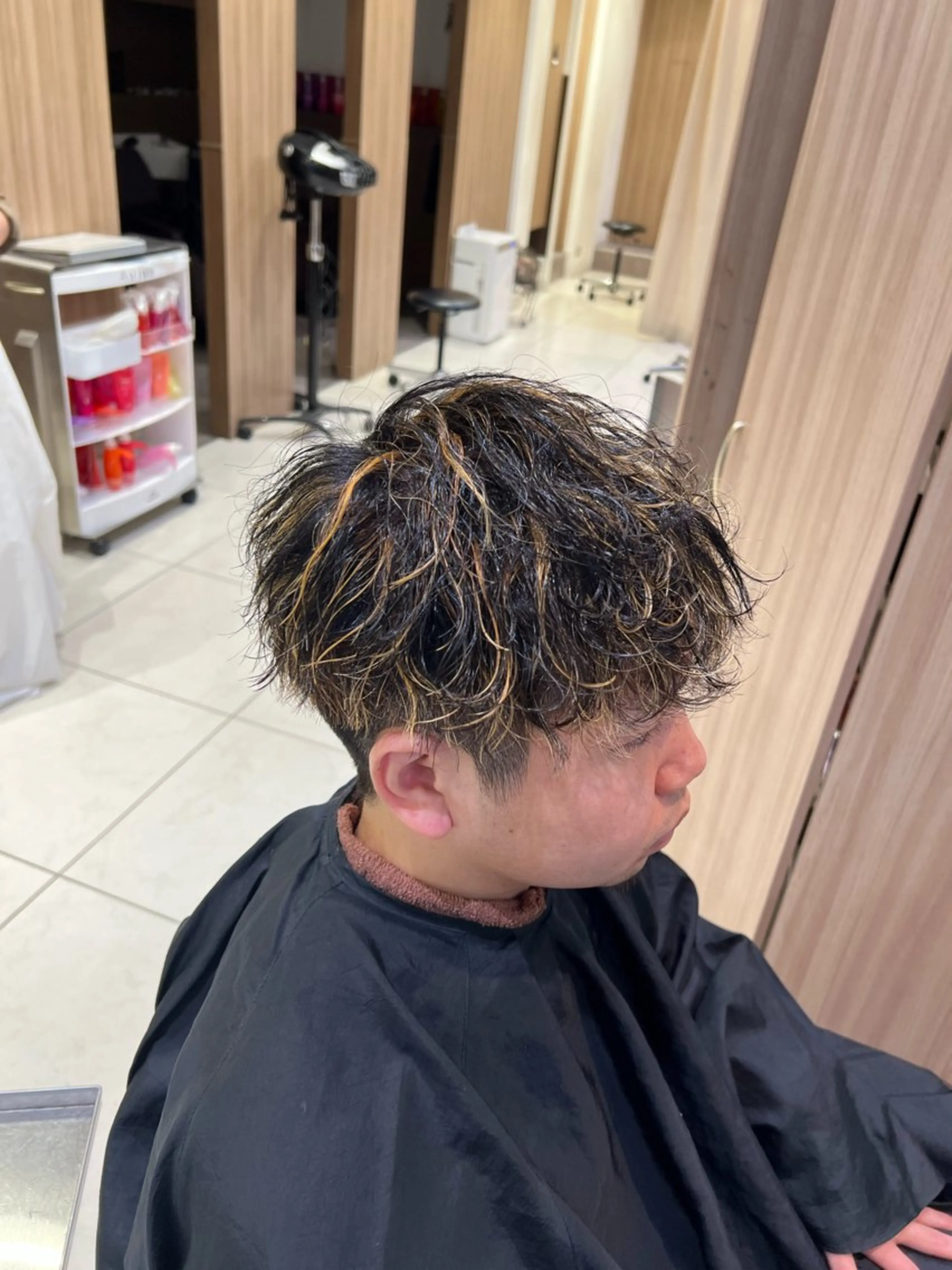 パーマ メンズ メンズハイライト 波巻きパーマ カット パーマ 曲がる縮毛矯正・パー マ💈副店長田中💈のヘアスタイル