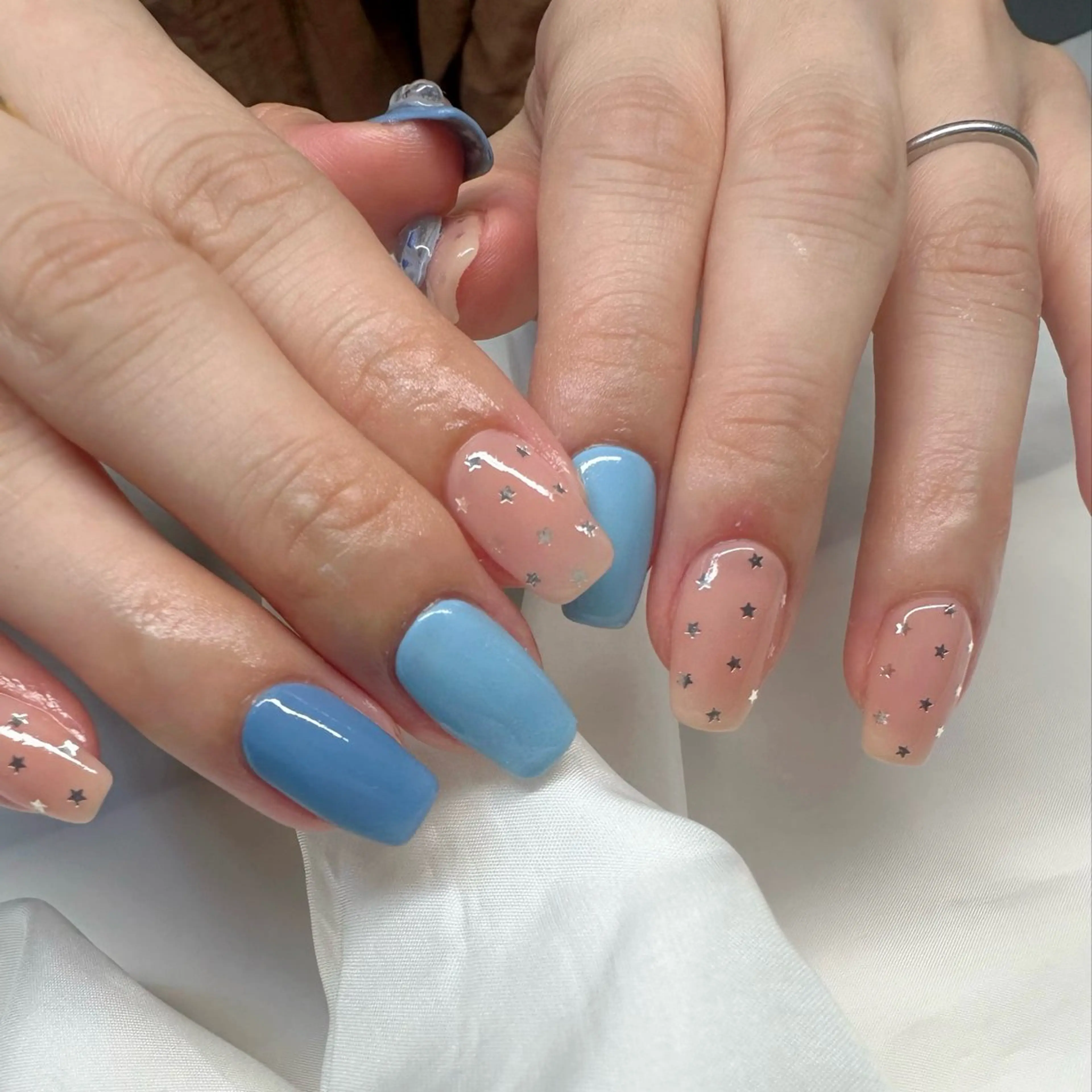 ネイル ブルー ホログラムネイル 氷ネイル・うるうるネイル 韓国ネイル 水色 🪞KAPE NAIL 🪞のネイルデザイン