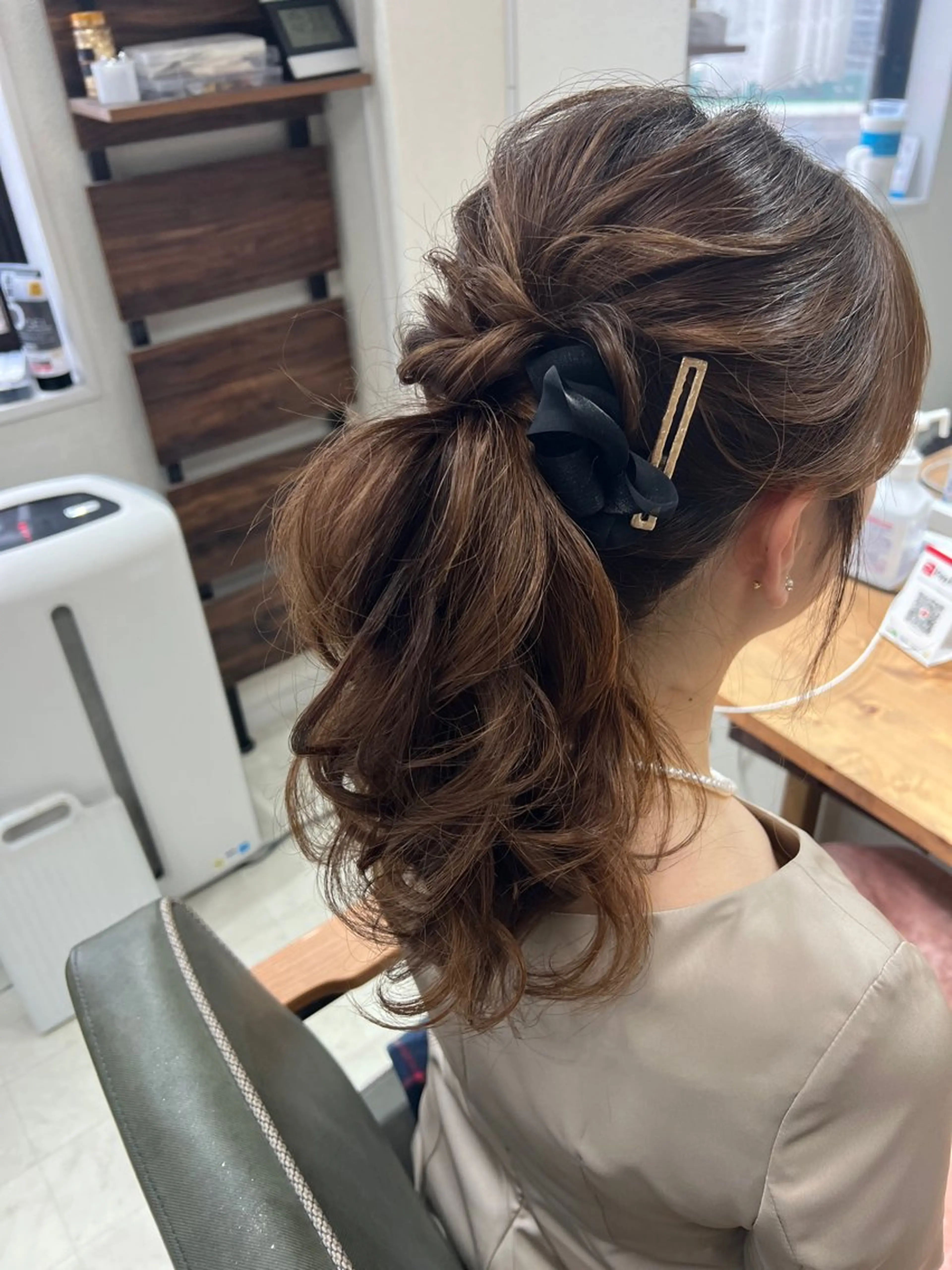 セミロング ヘアアレンジ ポニーテール 山室 敬義のヘアスタイル